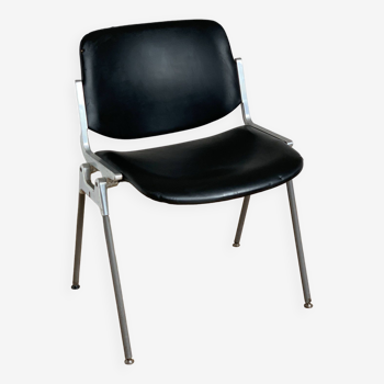 DSC chair by Giancarlo Piretti Castelli edition