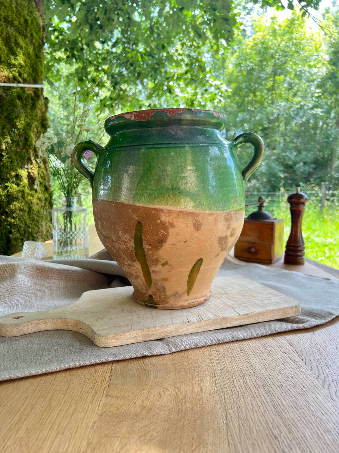 Glazed green confit pot