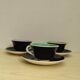 Tasses a café avec soucoupes