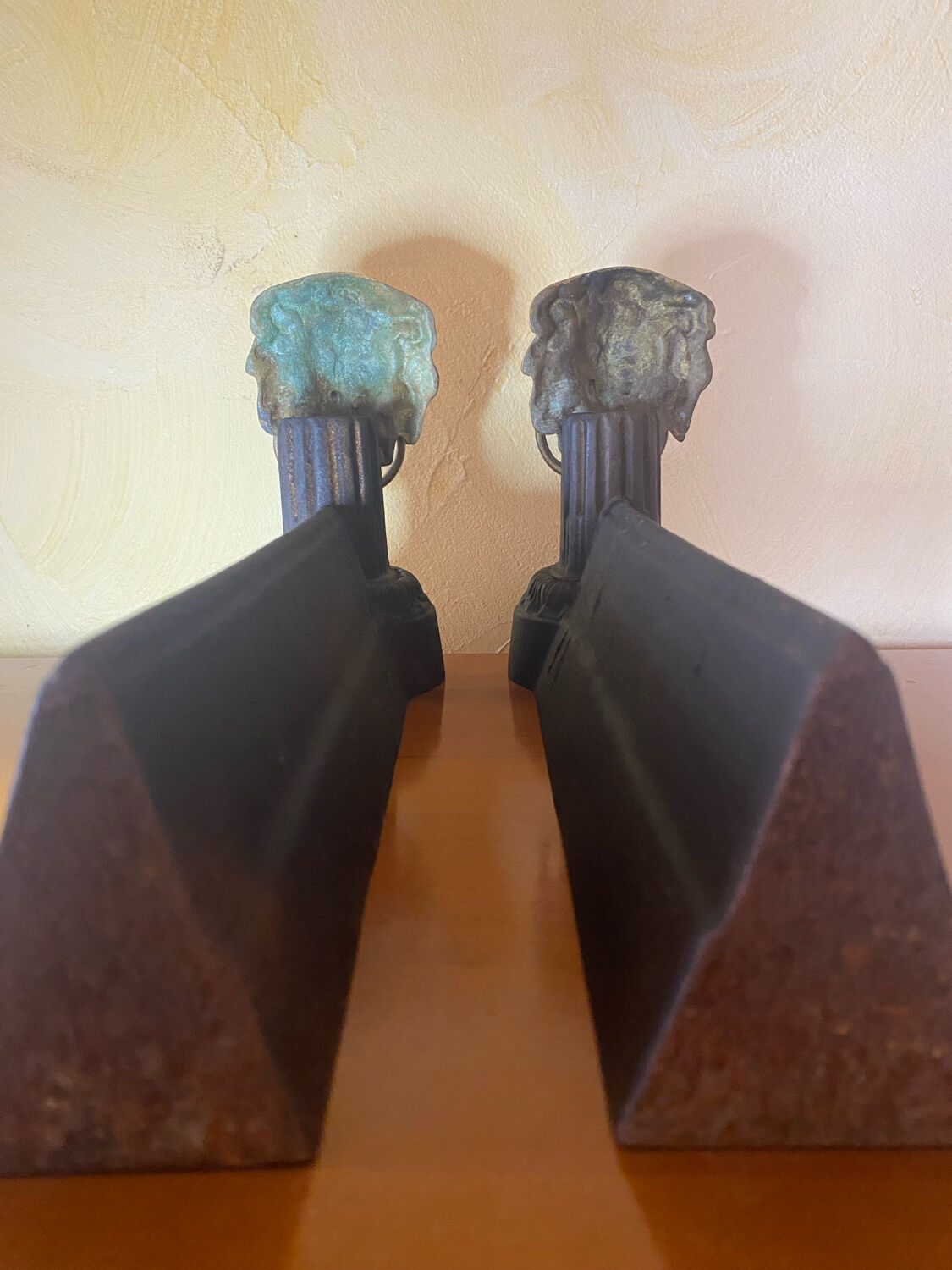 Fireplace - 1900-1910 pair of cast iron andirons