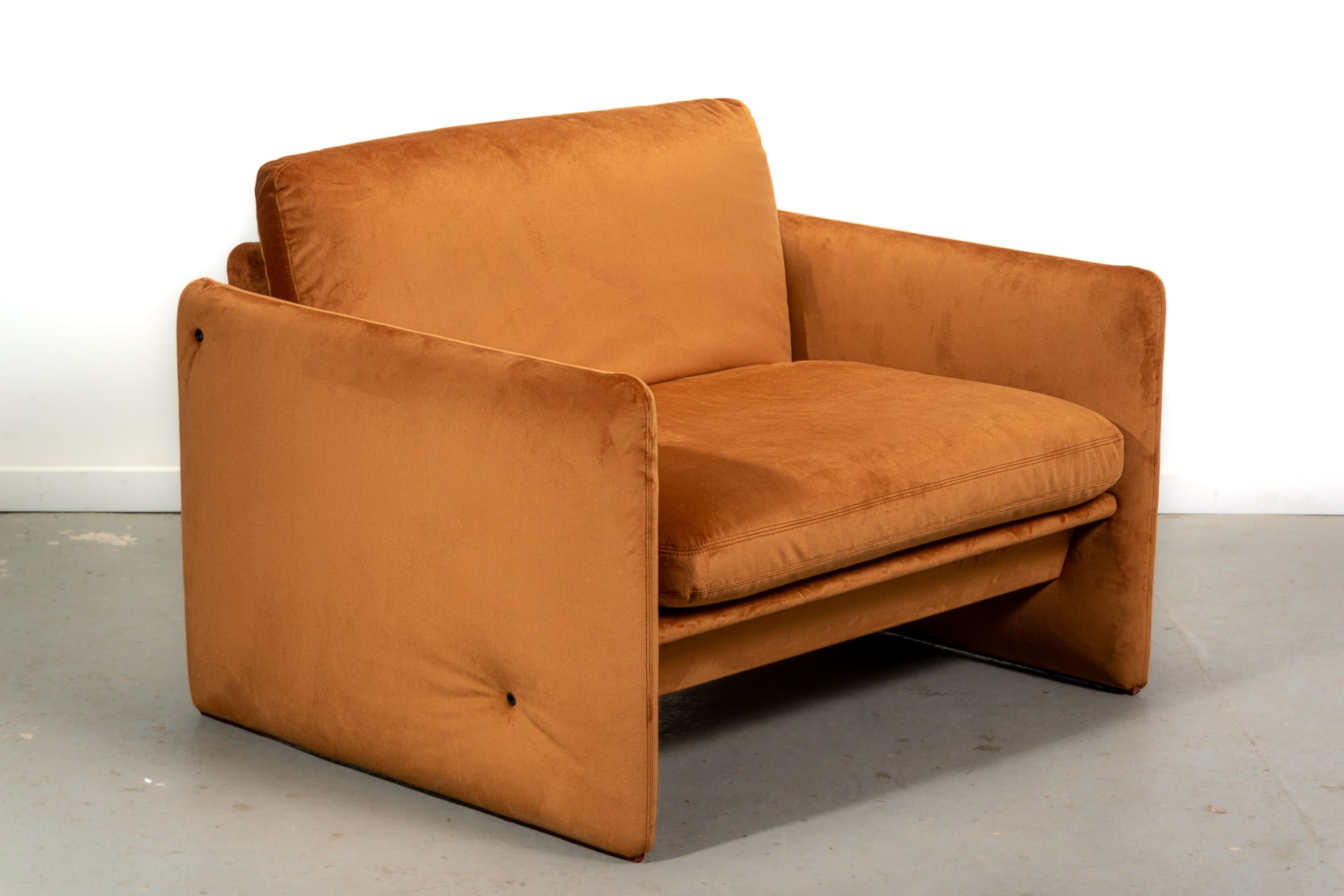 Simone oversize armchair by Kazuhide Takahama for Simon International