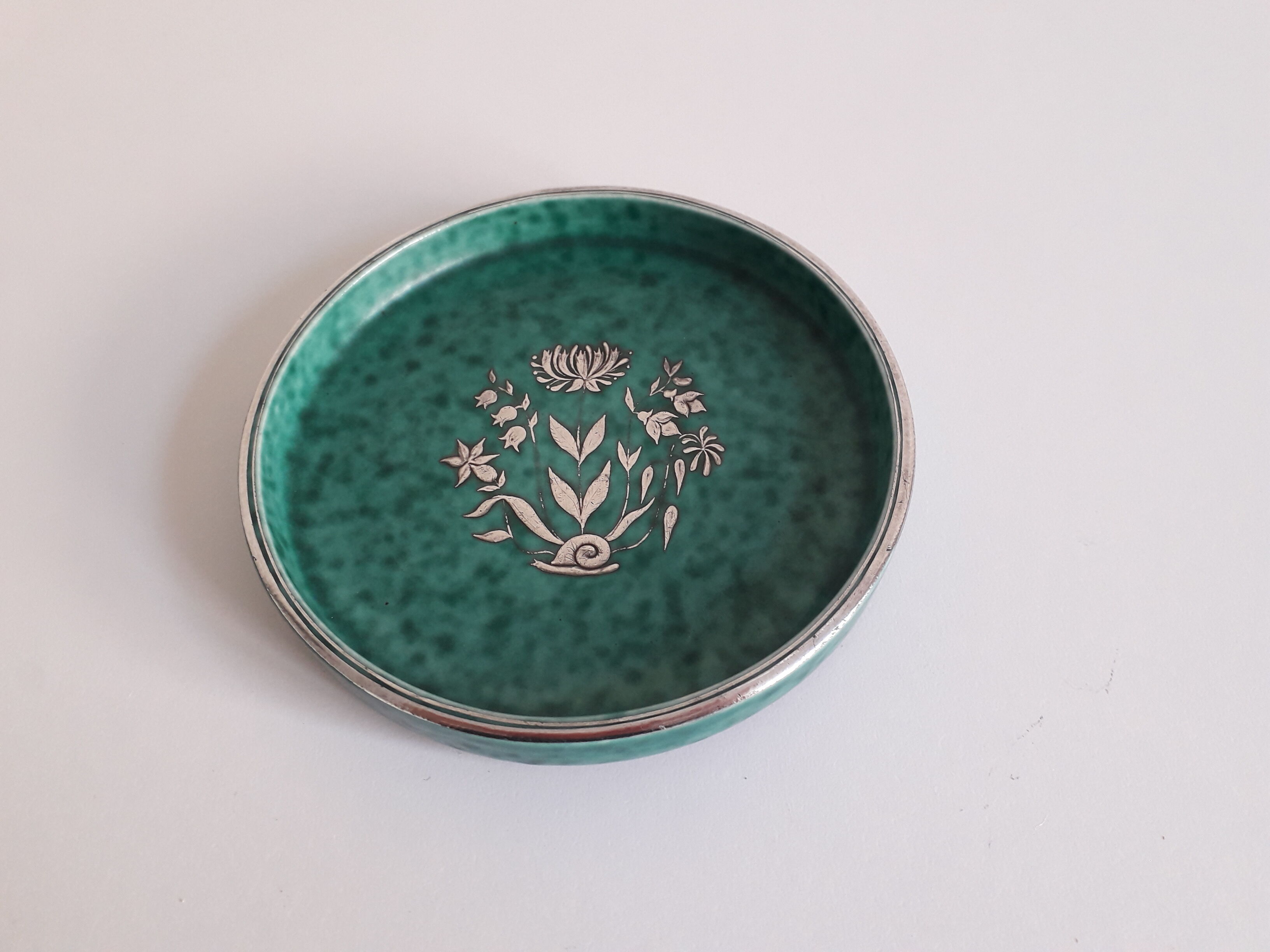 Ceramic cup or pocket tray by Wilhelm Kåge for gustavsberg Sweden