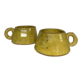 Lots of two ceramic cups