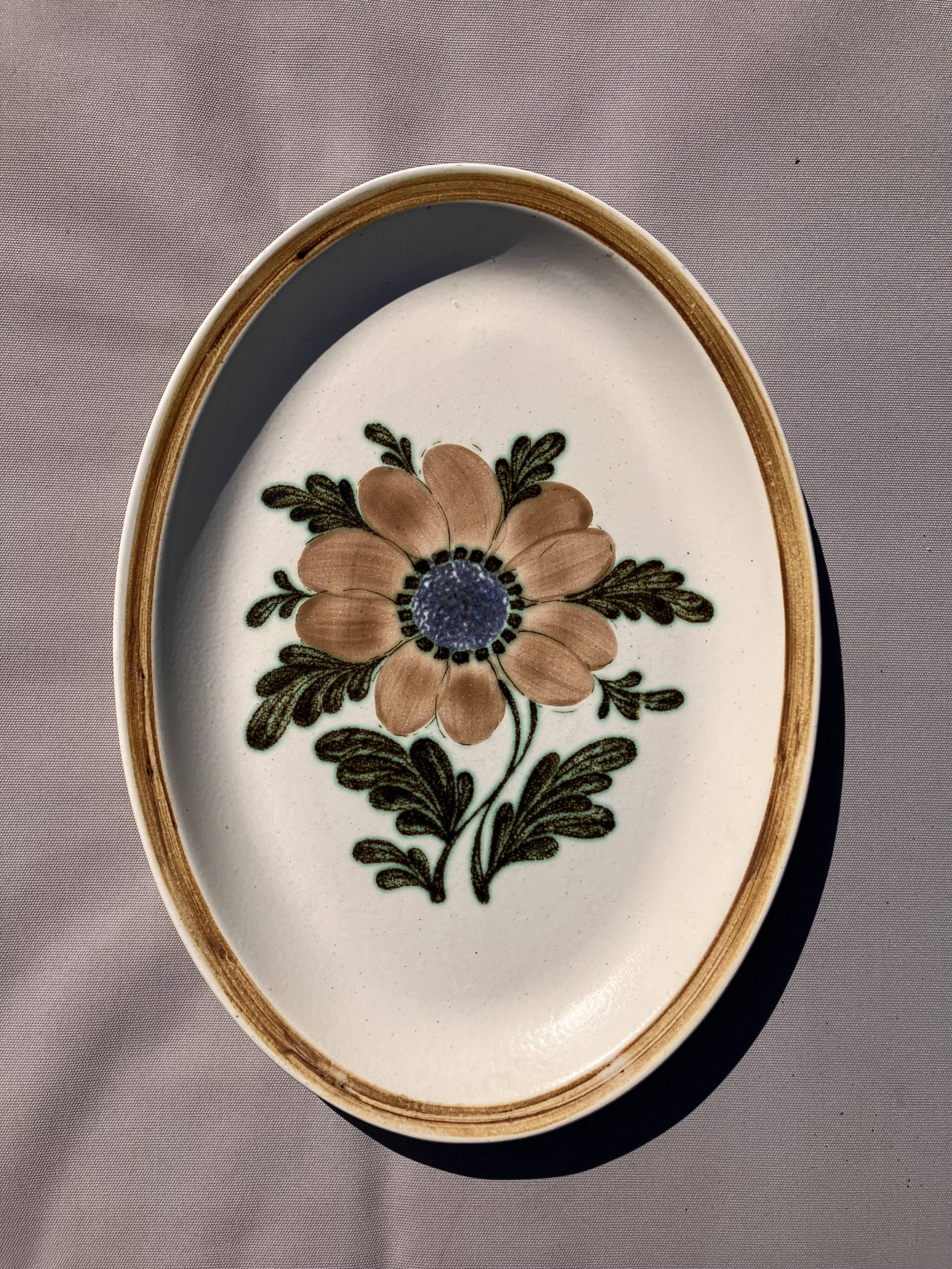 Large oval floral Gien dish