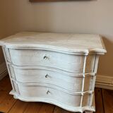 White wooden chest of drawers