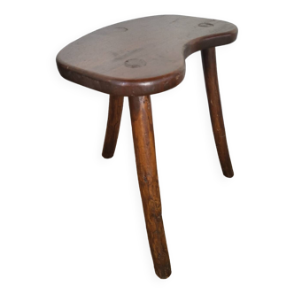 Farm tripod stool