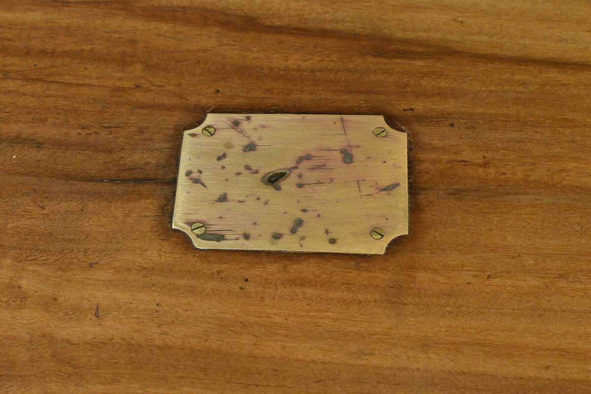 Marine trunk in camphor wood, India – Late 19th century