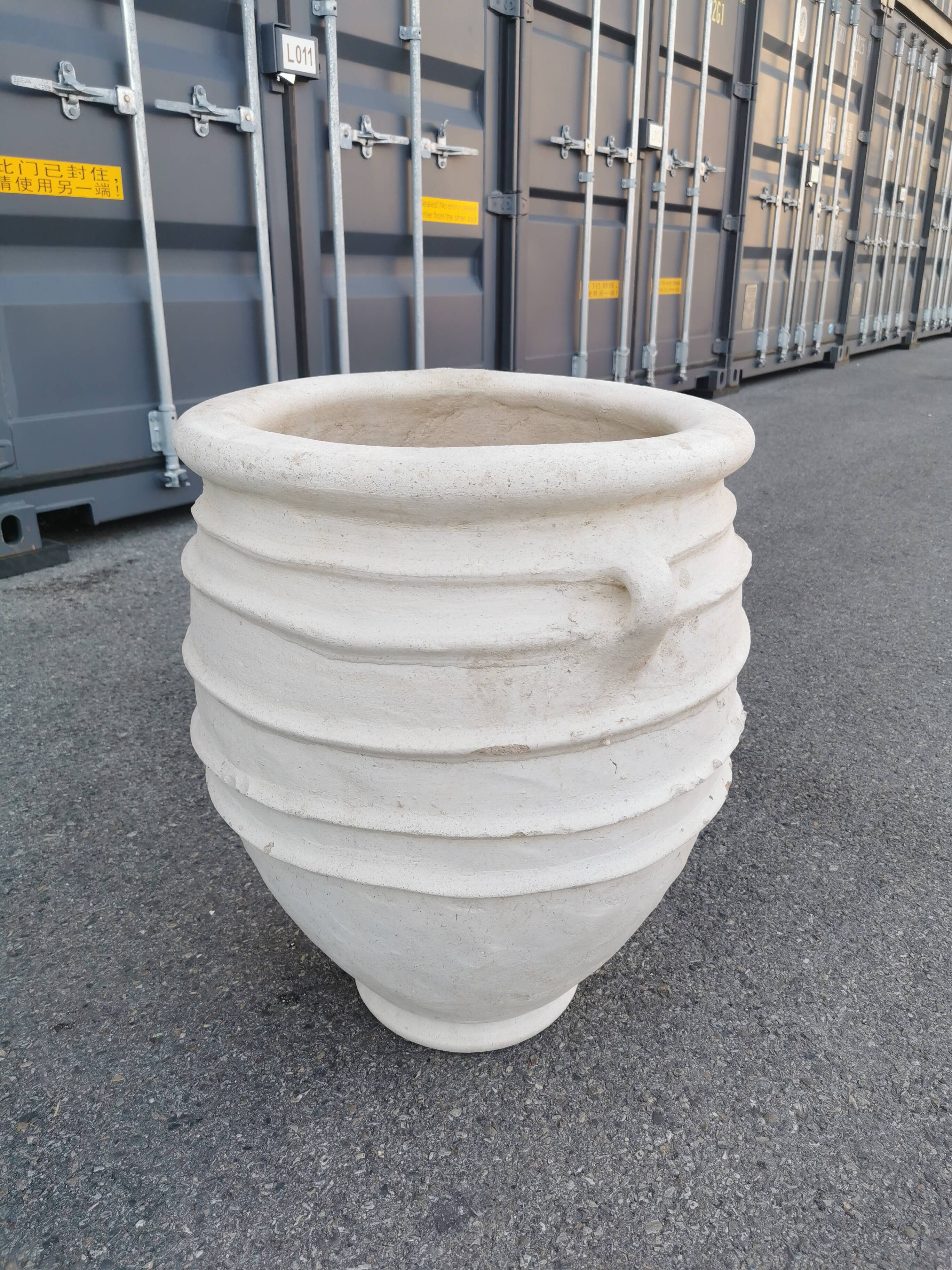 Tamgroute terracotta jar