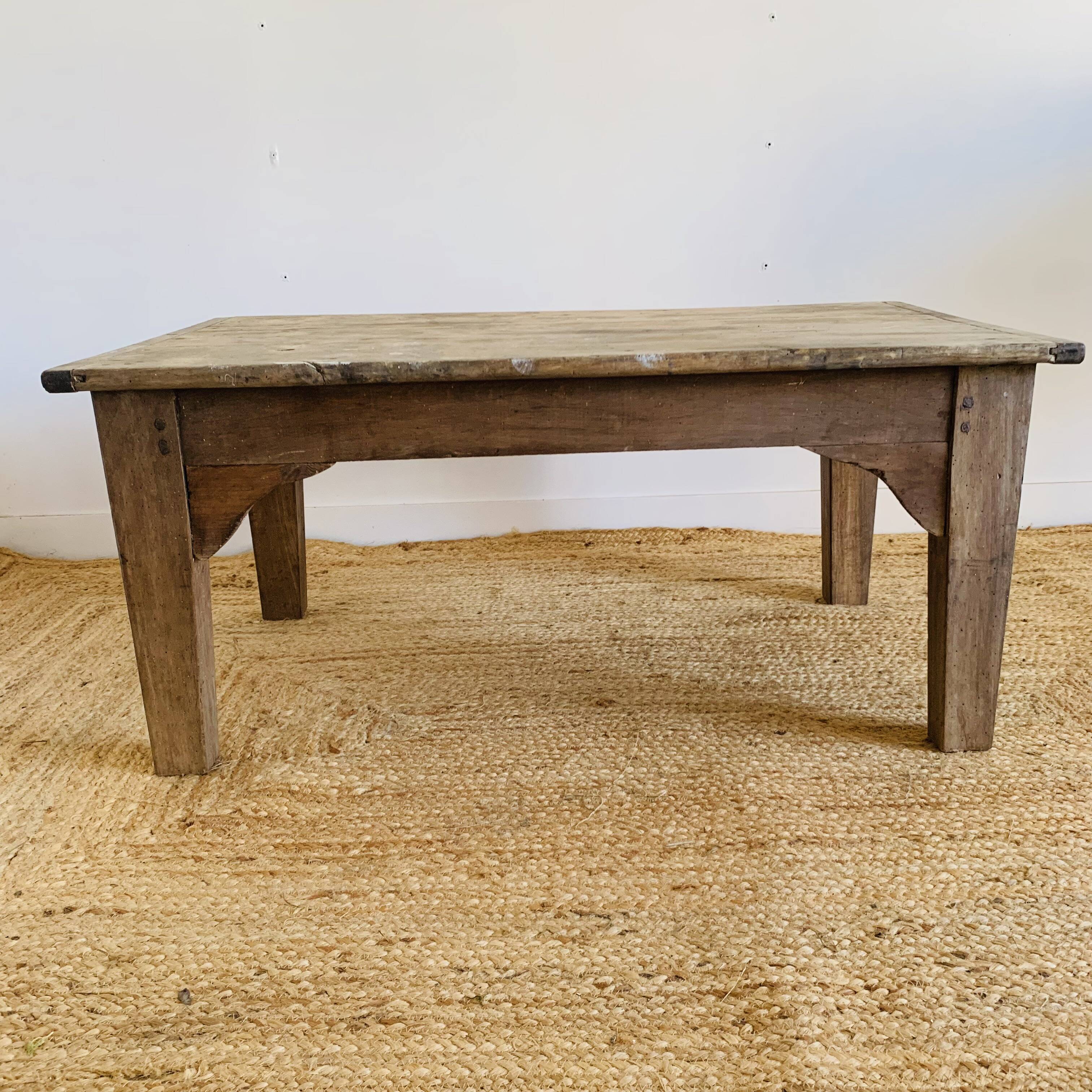 Table basse de ferme