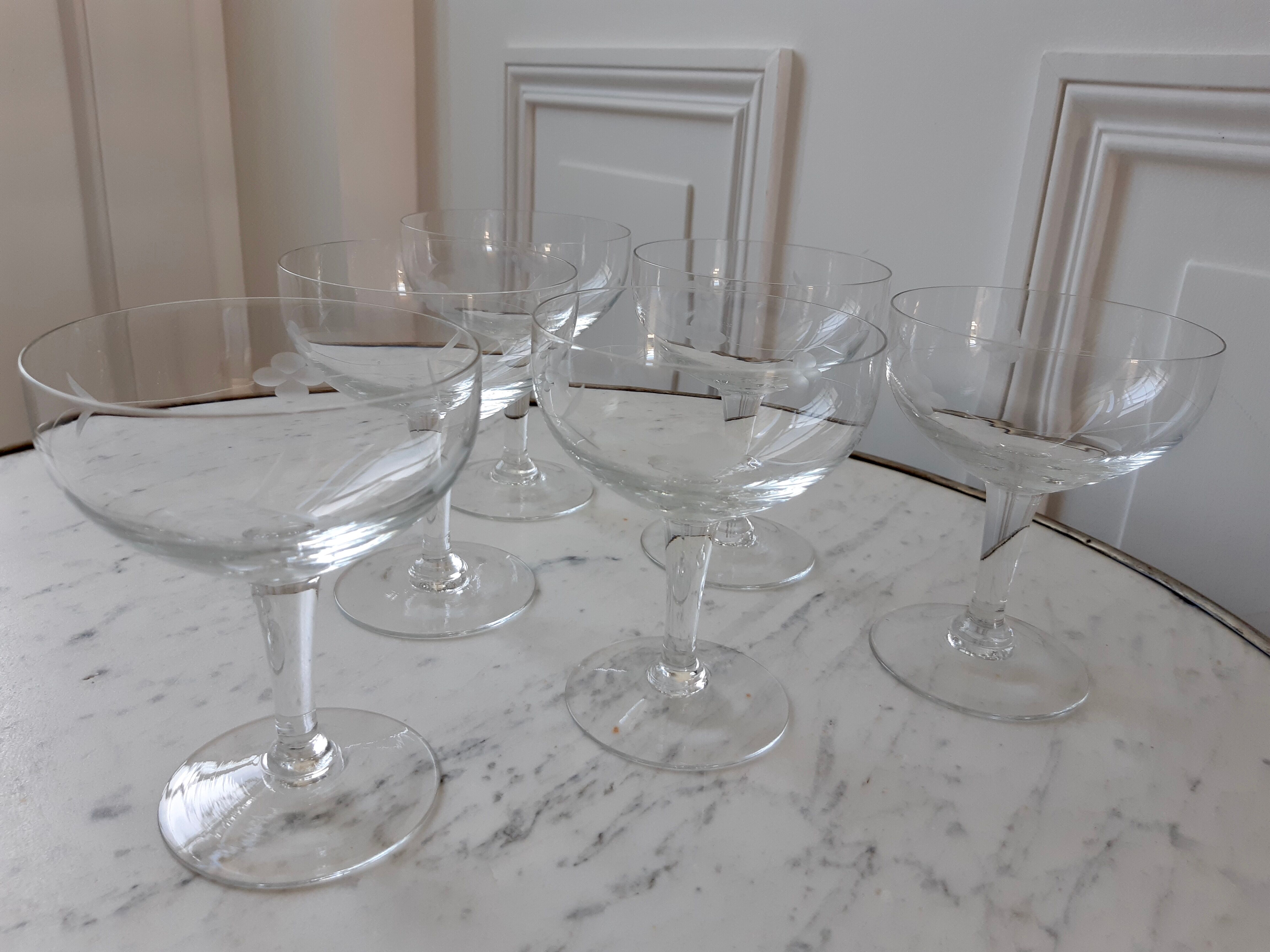 Lot of 6 champagne glasses chiseled 50-60 years