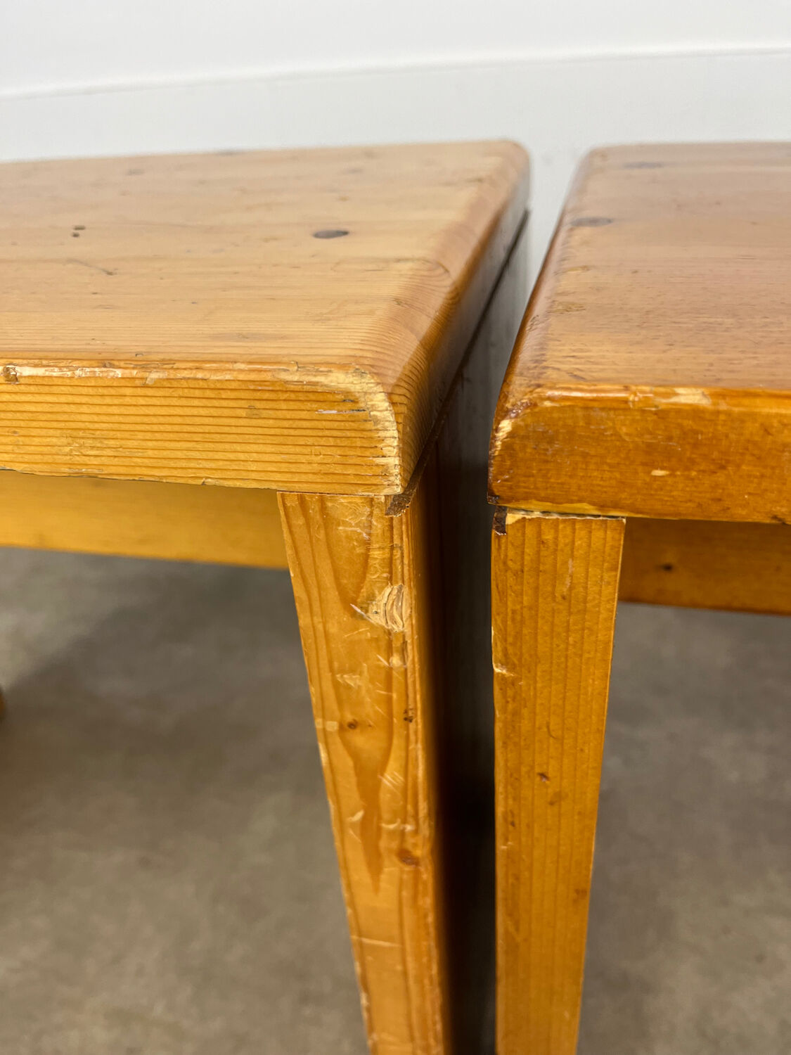 Pair of stools Les Arcs, Charlotte Perriand selection