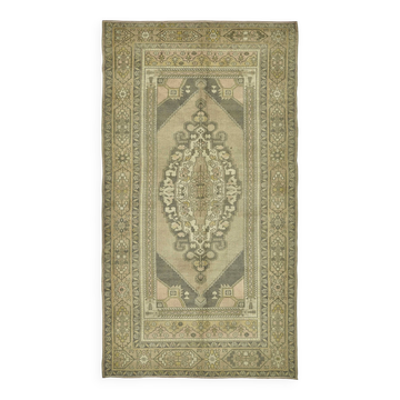 Turkish Vintage Anatolian Rug 154 cm x 278 cm