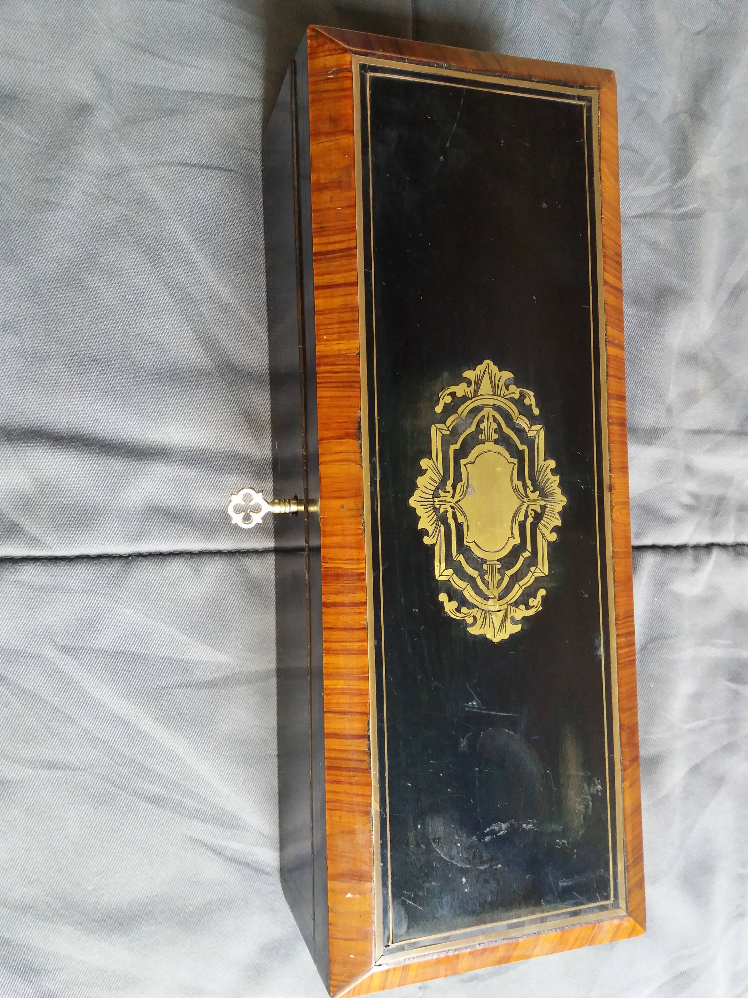 Boite a gants ancienne epoque Napoleon iii