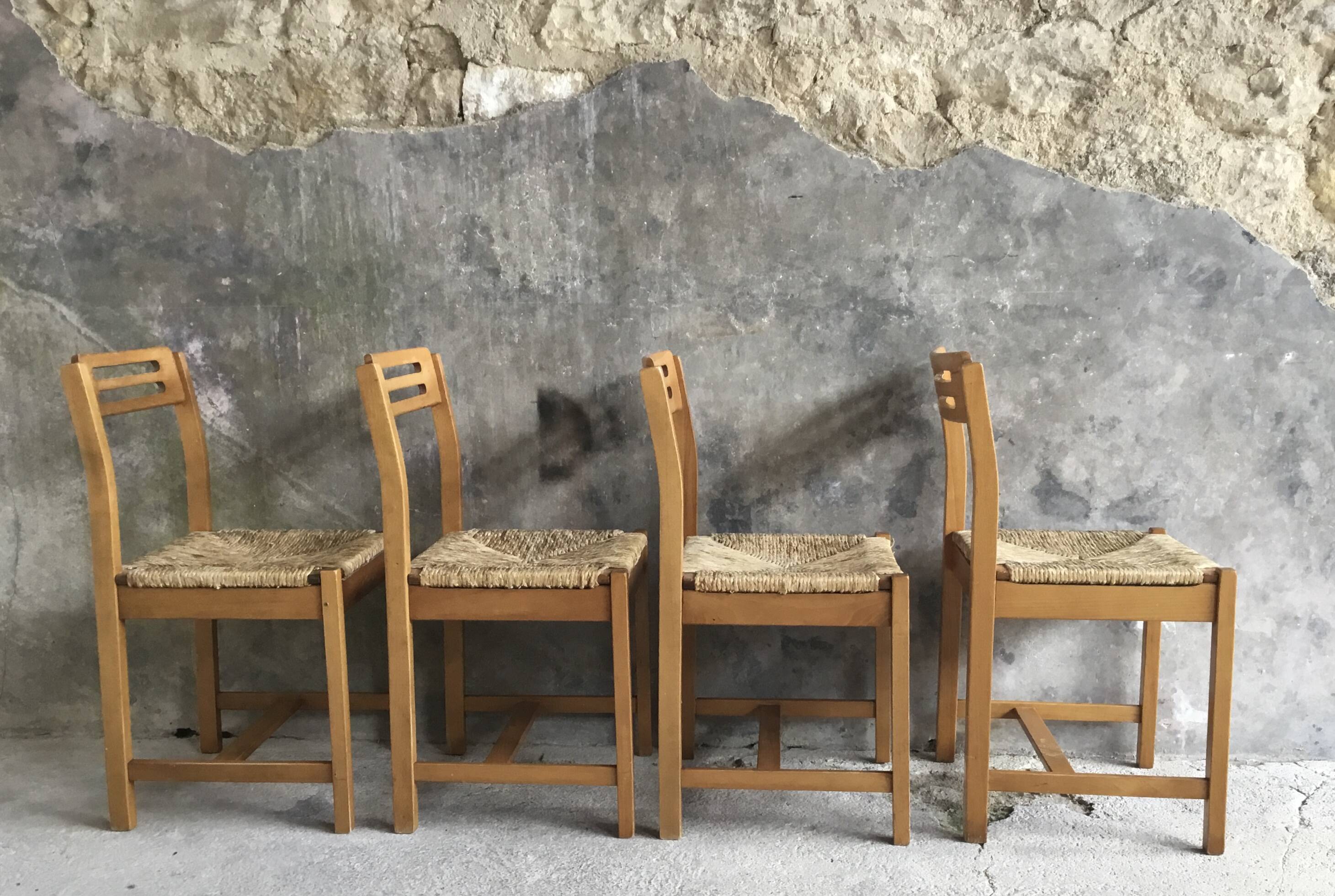 Set of 4 straw chairs in light wood - design 1970