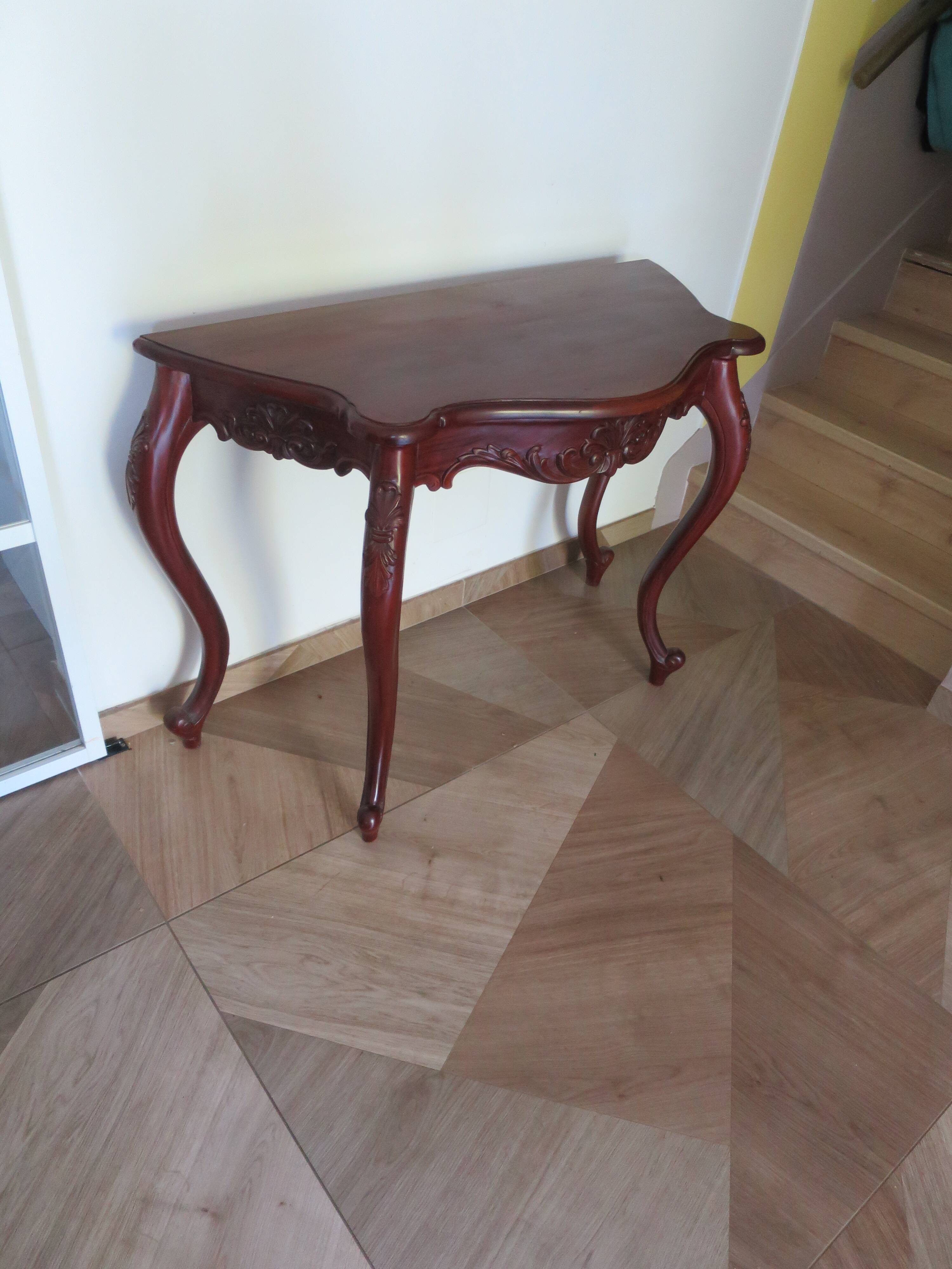 Console with curved legs - mahogany - Louis XV style - carved wood