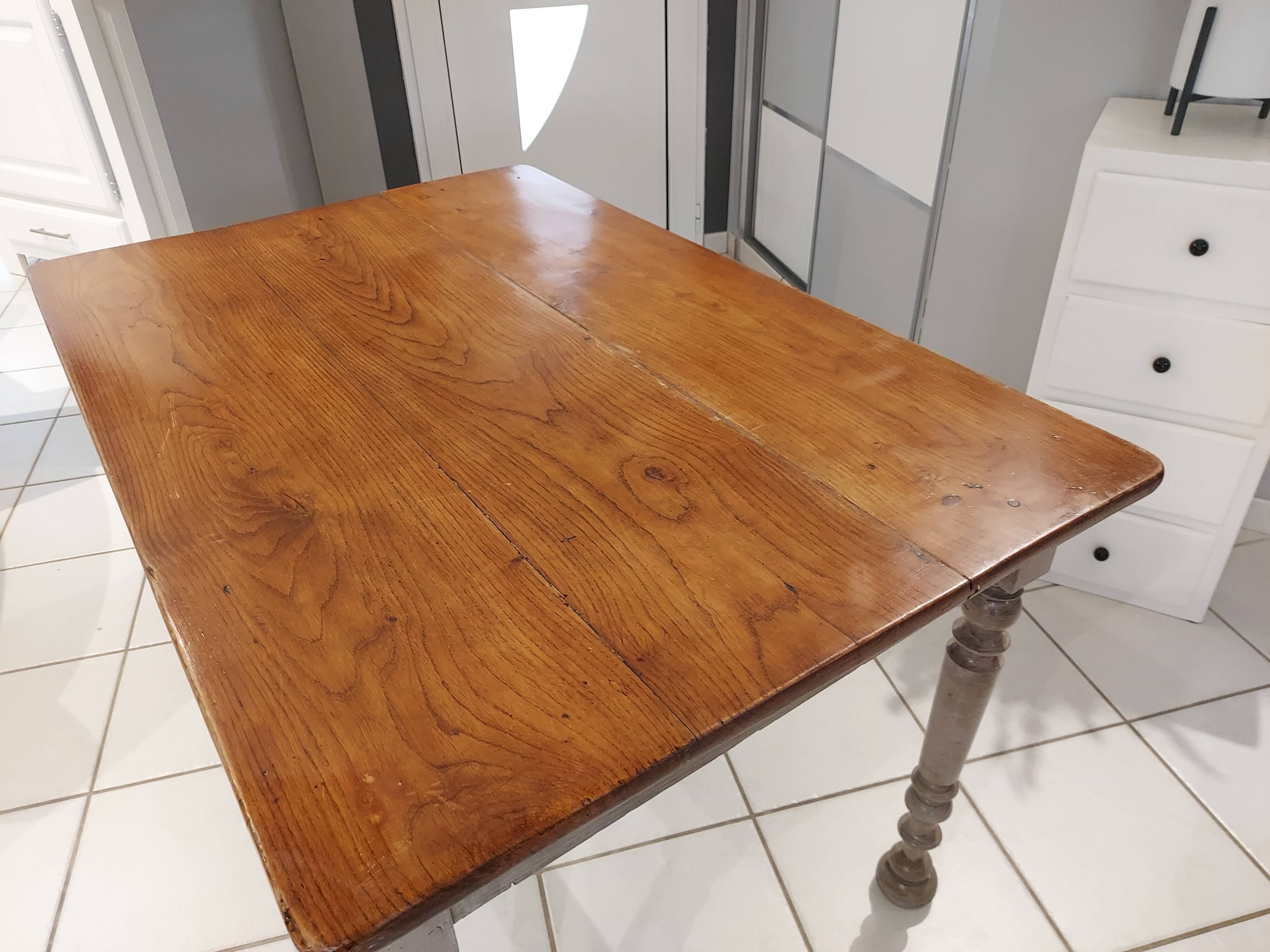 Bistrot dining table and vintage 1920s farmhouse