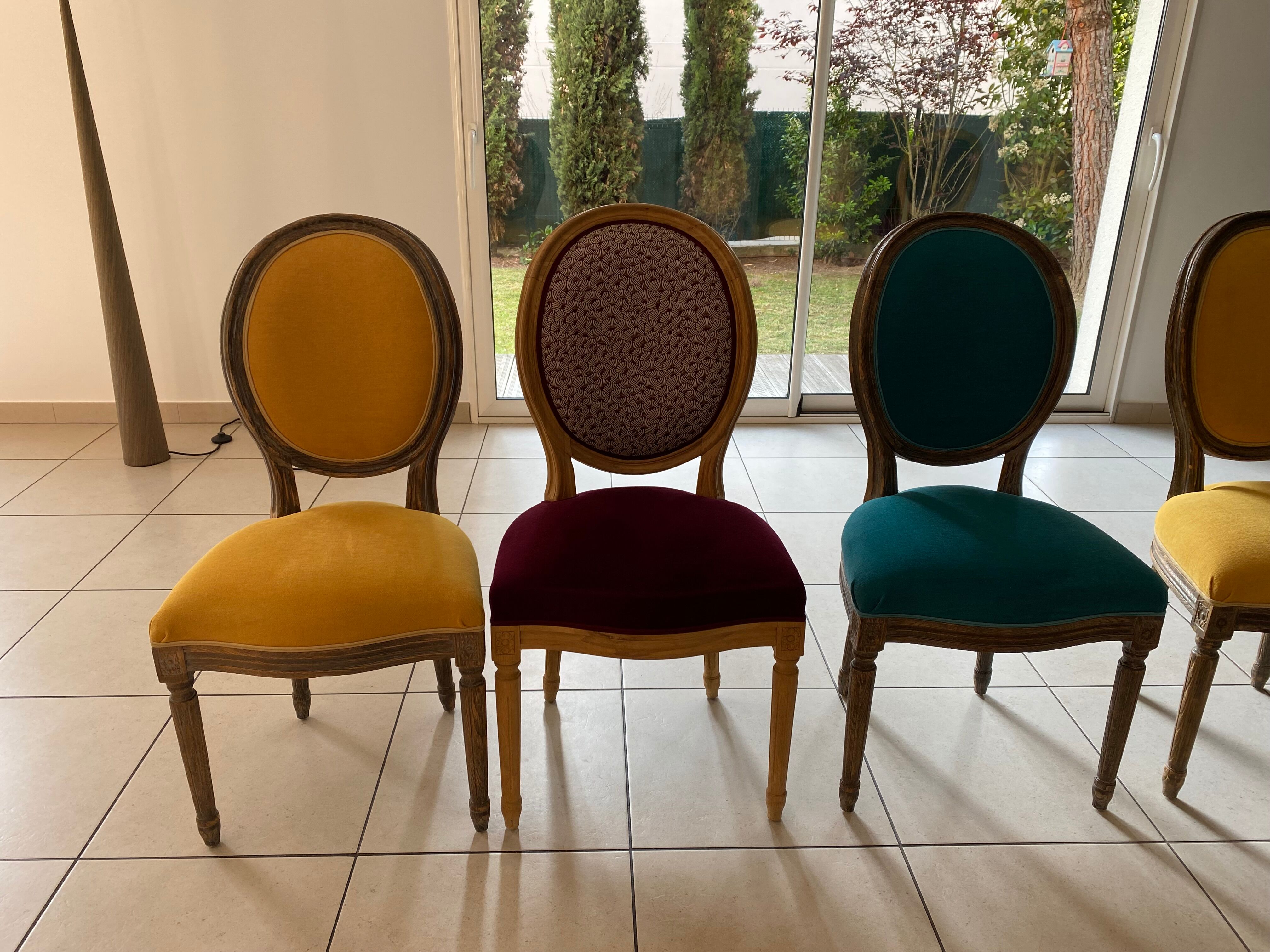 Set of 6 dining chairs