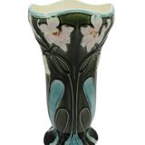 Vase barbotine Art-Nouveau décor fleurs d'Iris