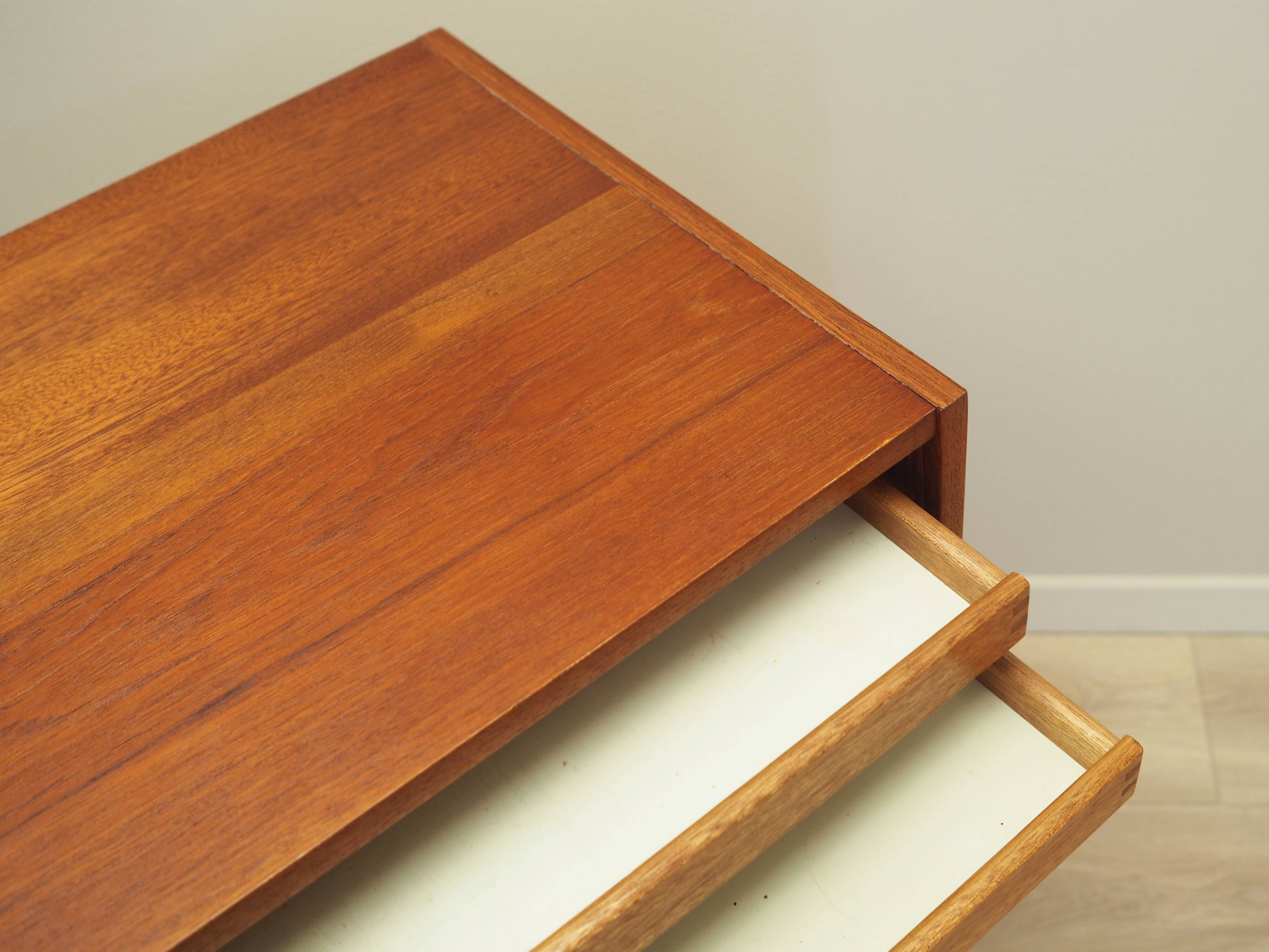 Buffet en teck, design danois, années 1970, production : Danemark