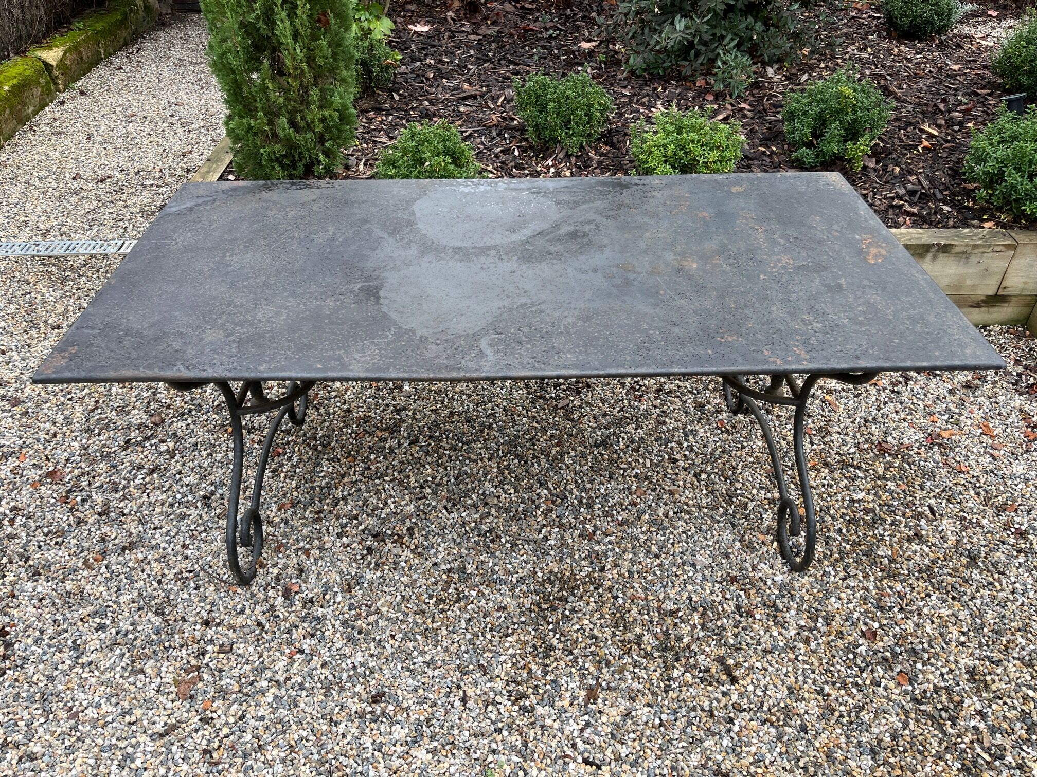 Table en fer forgé