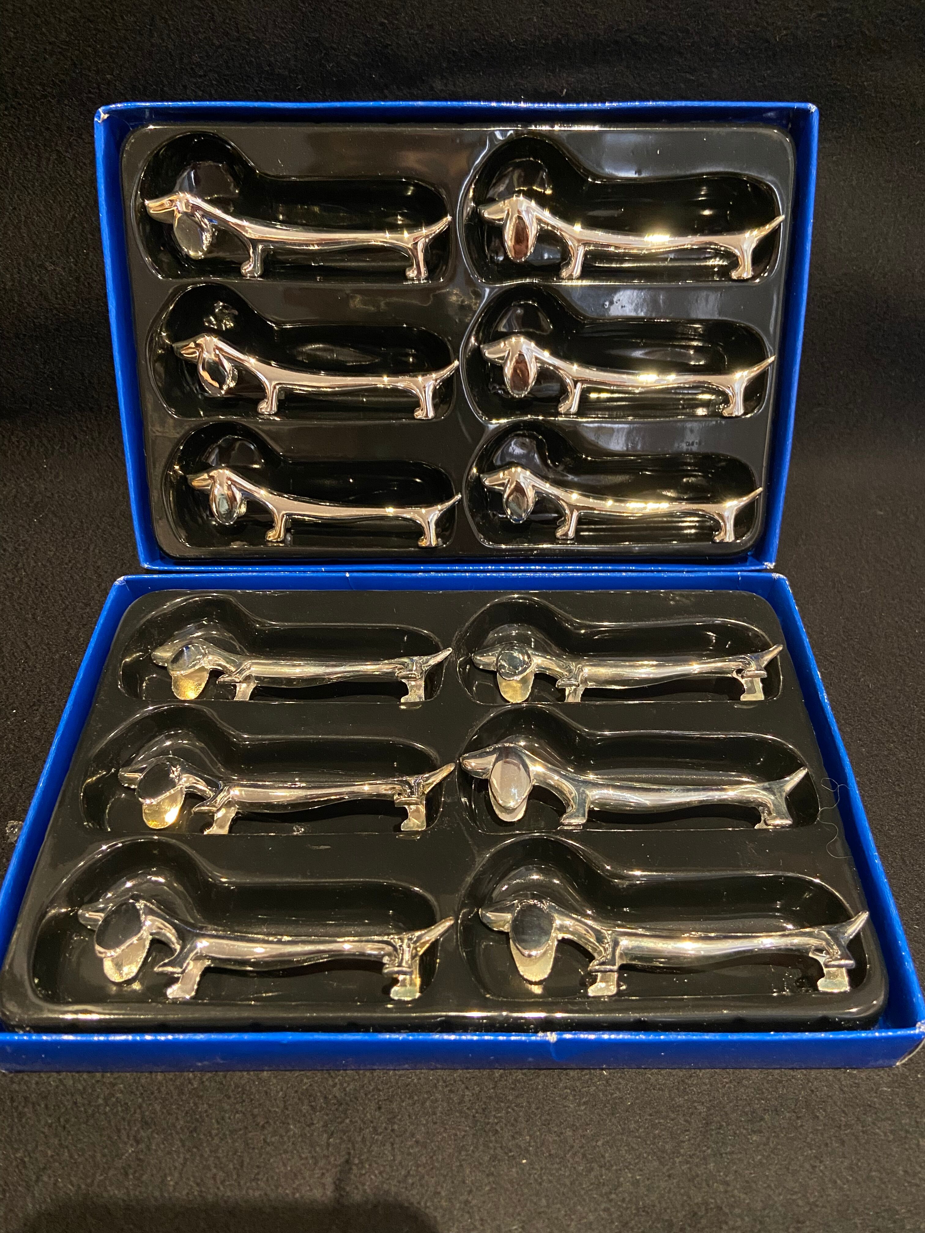 Knife holder dog silver metal