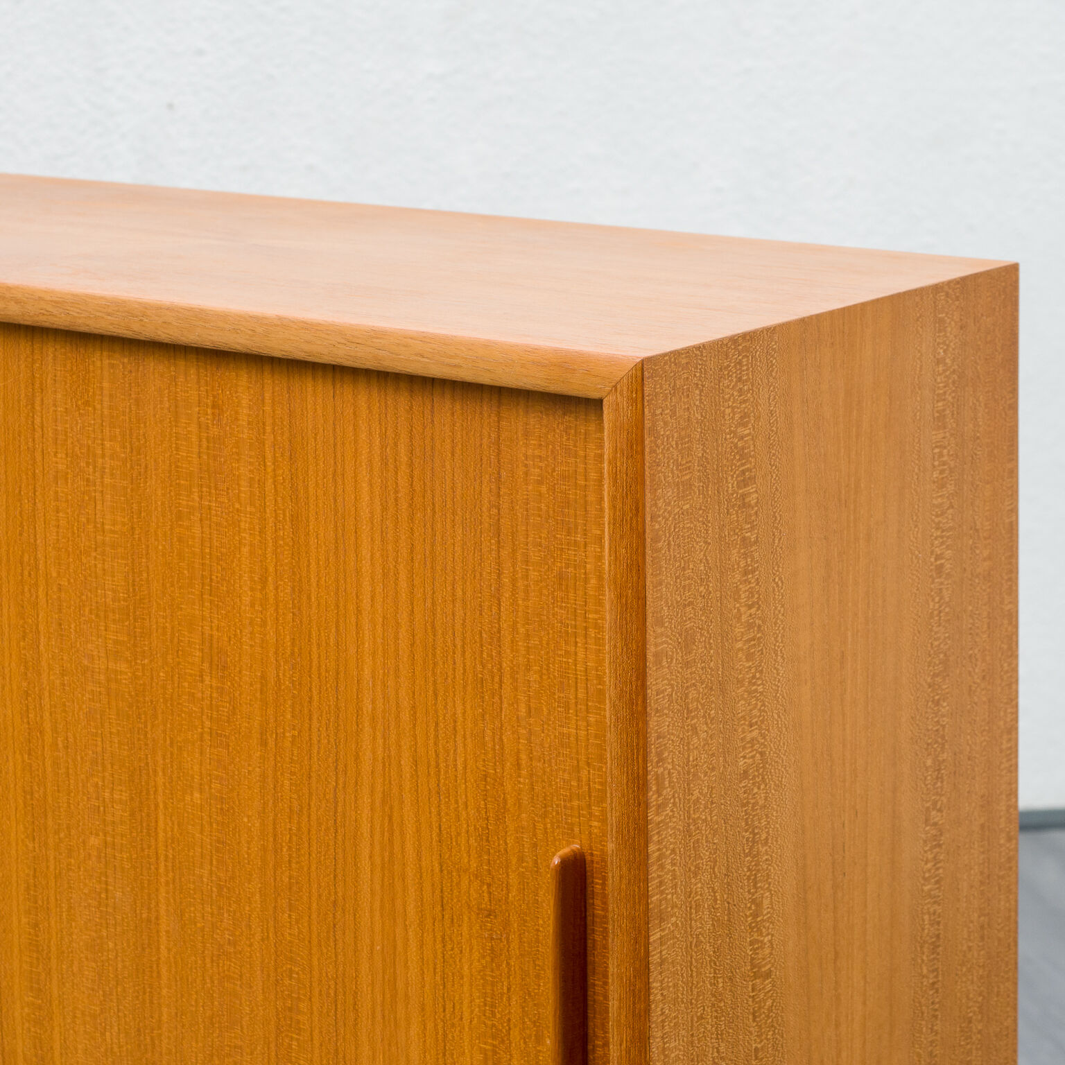 Enfilade vintage teck pieds en métal années 60
