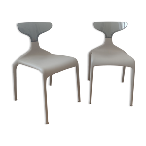 Lot 2 chaises Punk en Polycarbonate