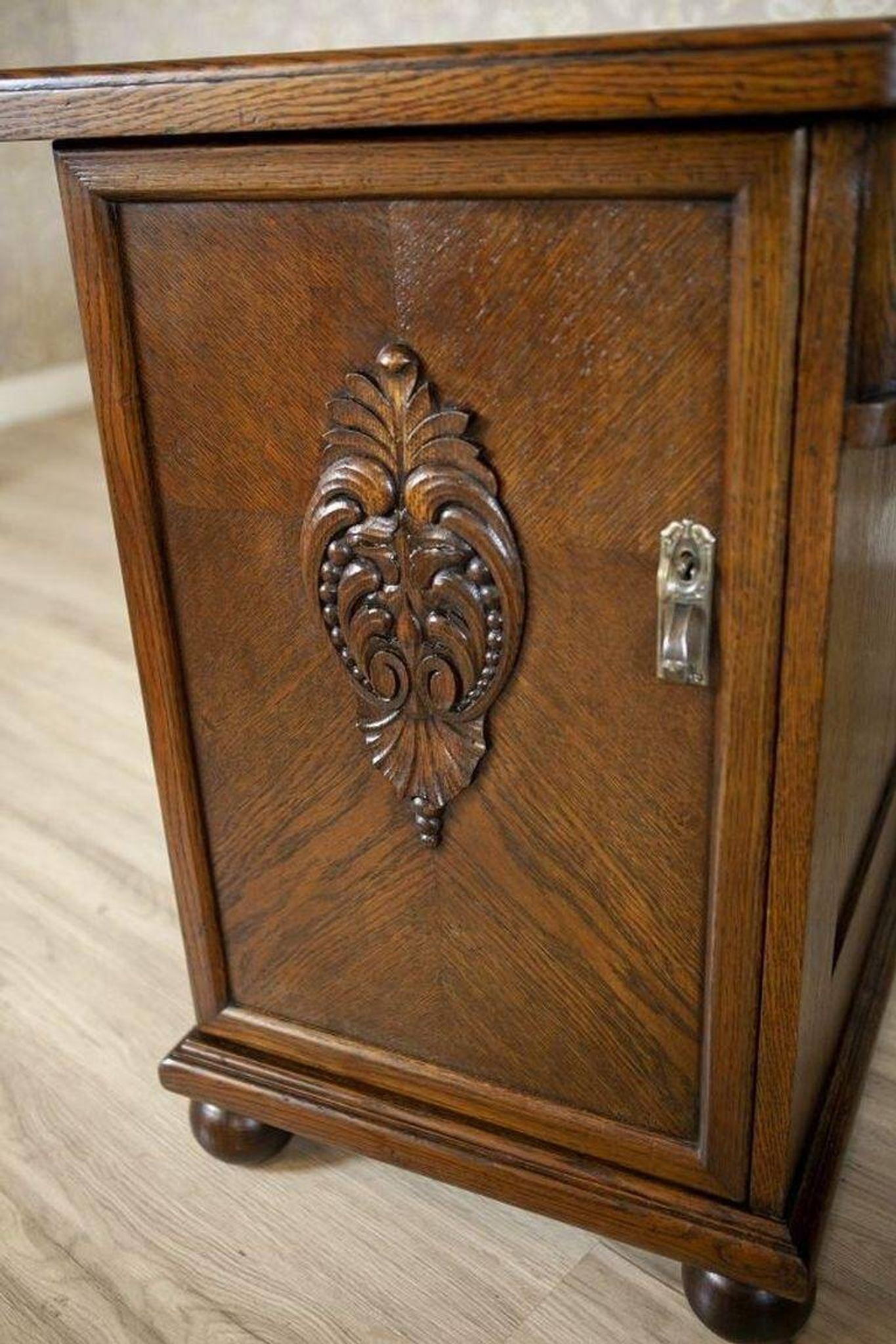 Bureau exécutif en chêne, années 1930