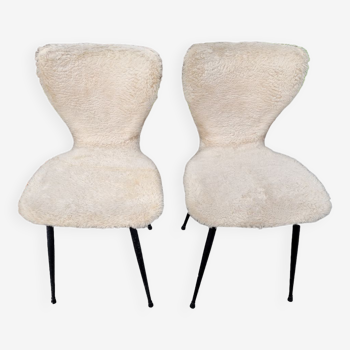 Pair of white moumoute chairs