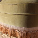 Paire de fauteuils crapauds et leur pouf vert