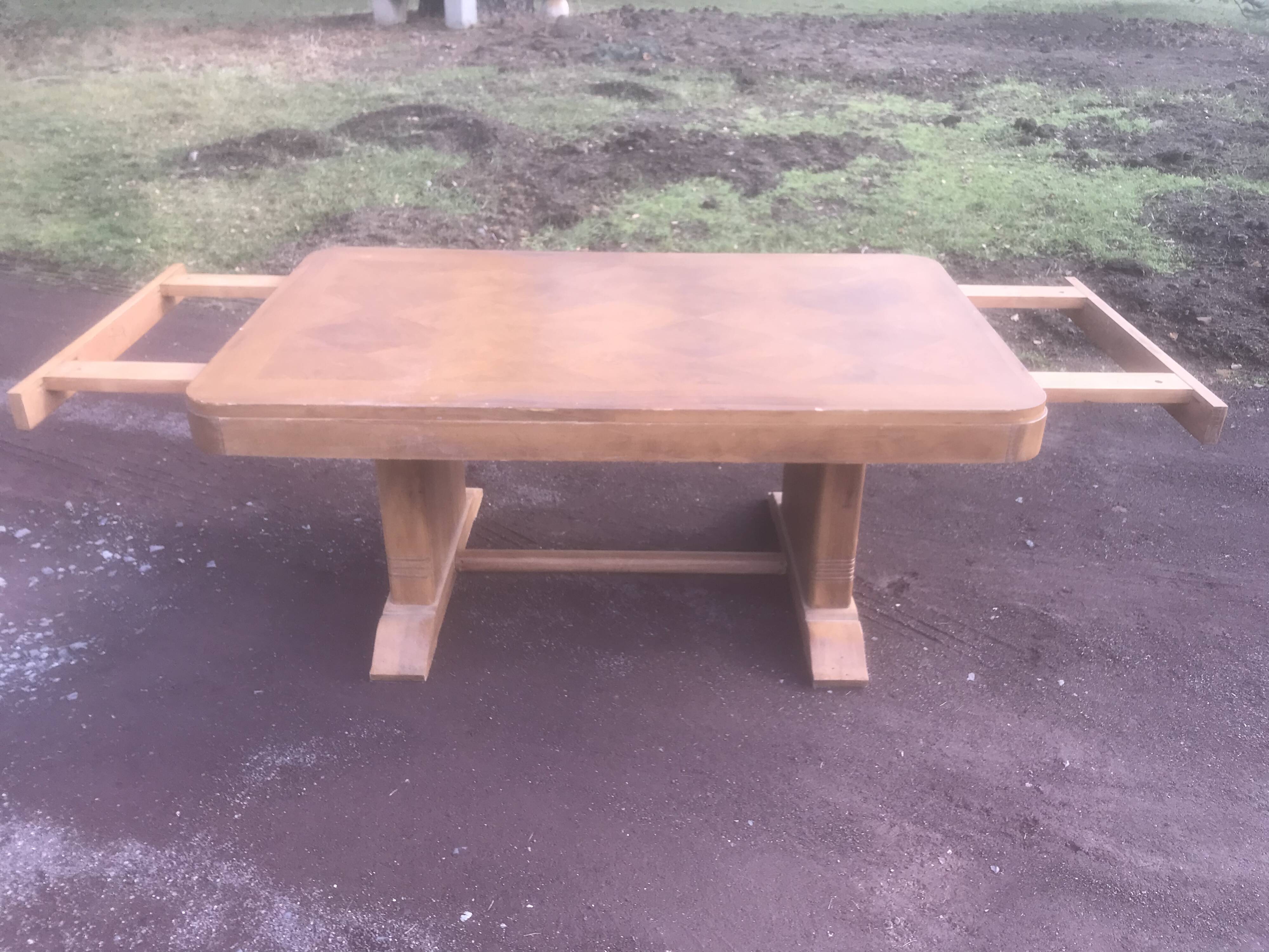 Dining table 1940 Art Deco walnut