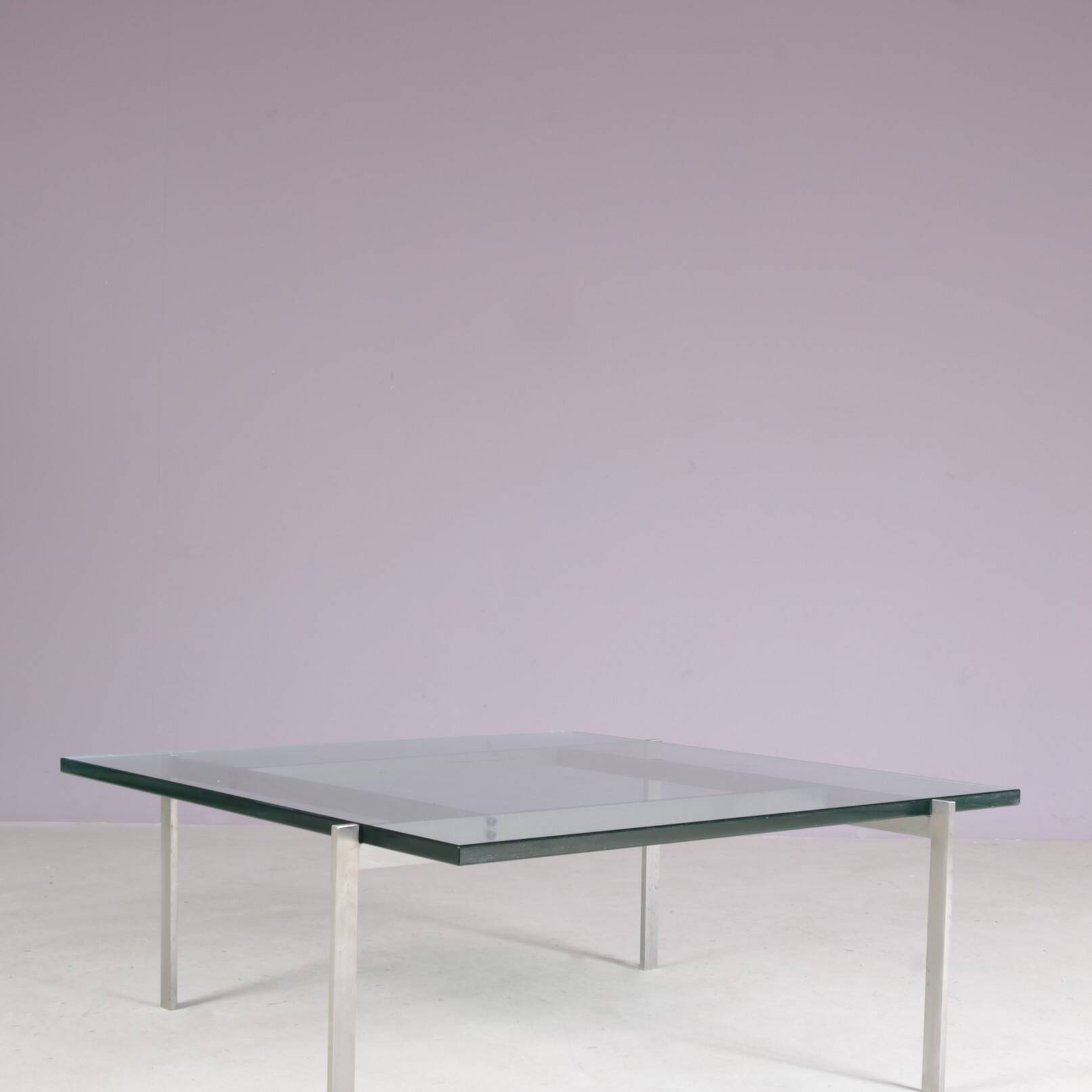 Table basse des années 1970 Poul Kjaerholm Modèle : PK61 (non signée)
