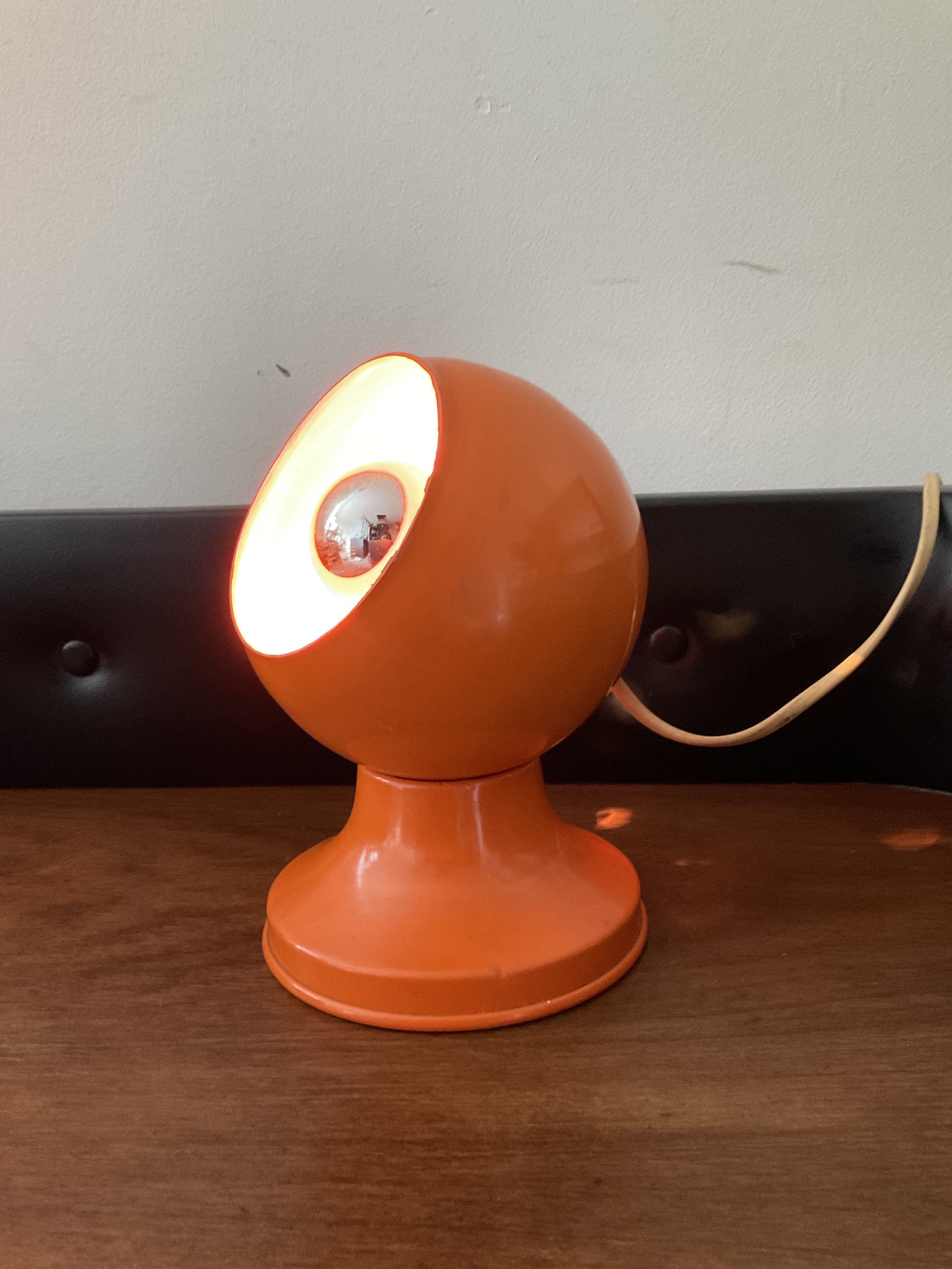 Varec Italy Magnetic Eye Ball Lamp from the 60s