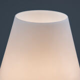 Lamp in white glass