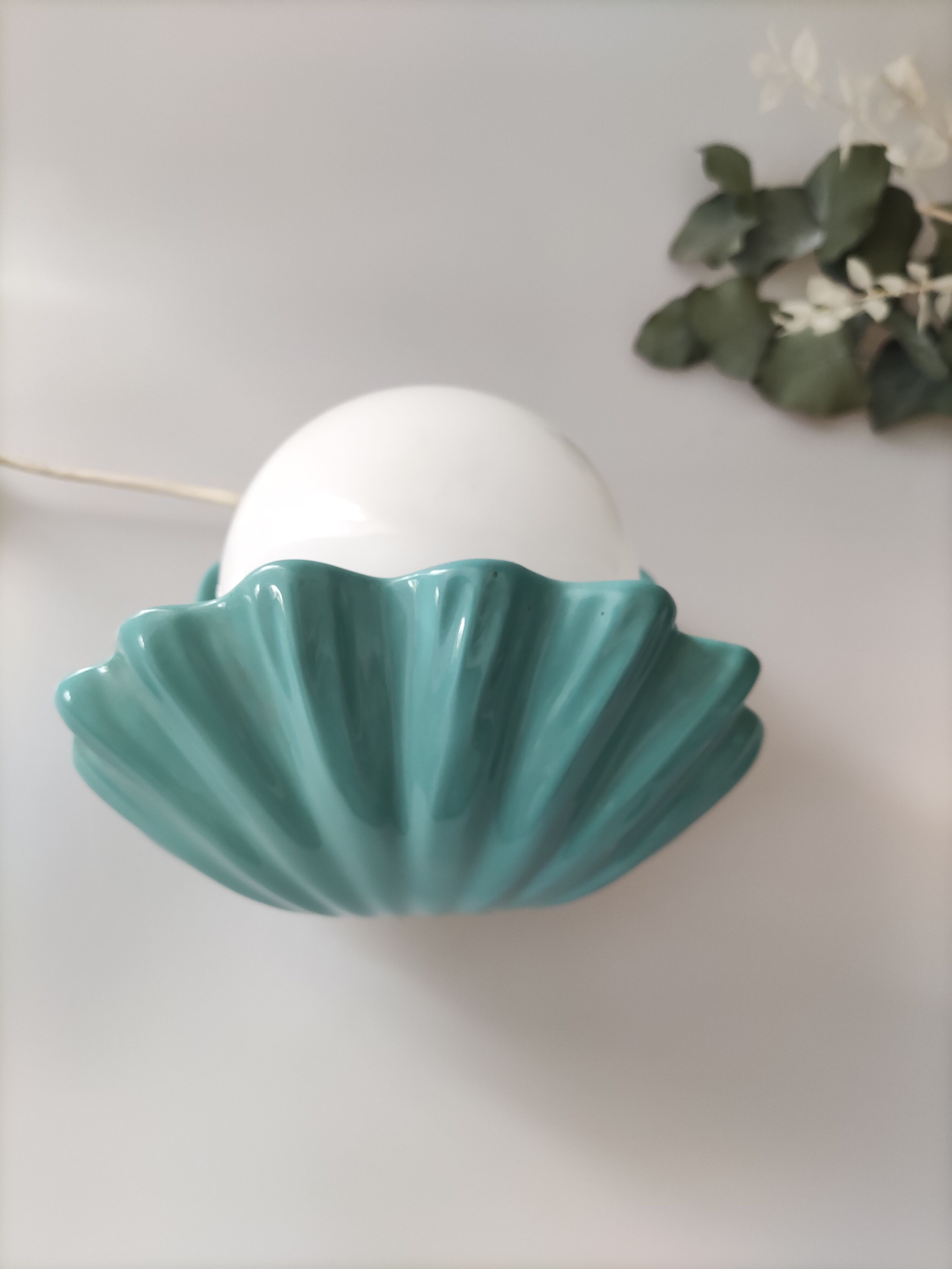 Vintage blue shell ceramic lamp
