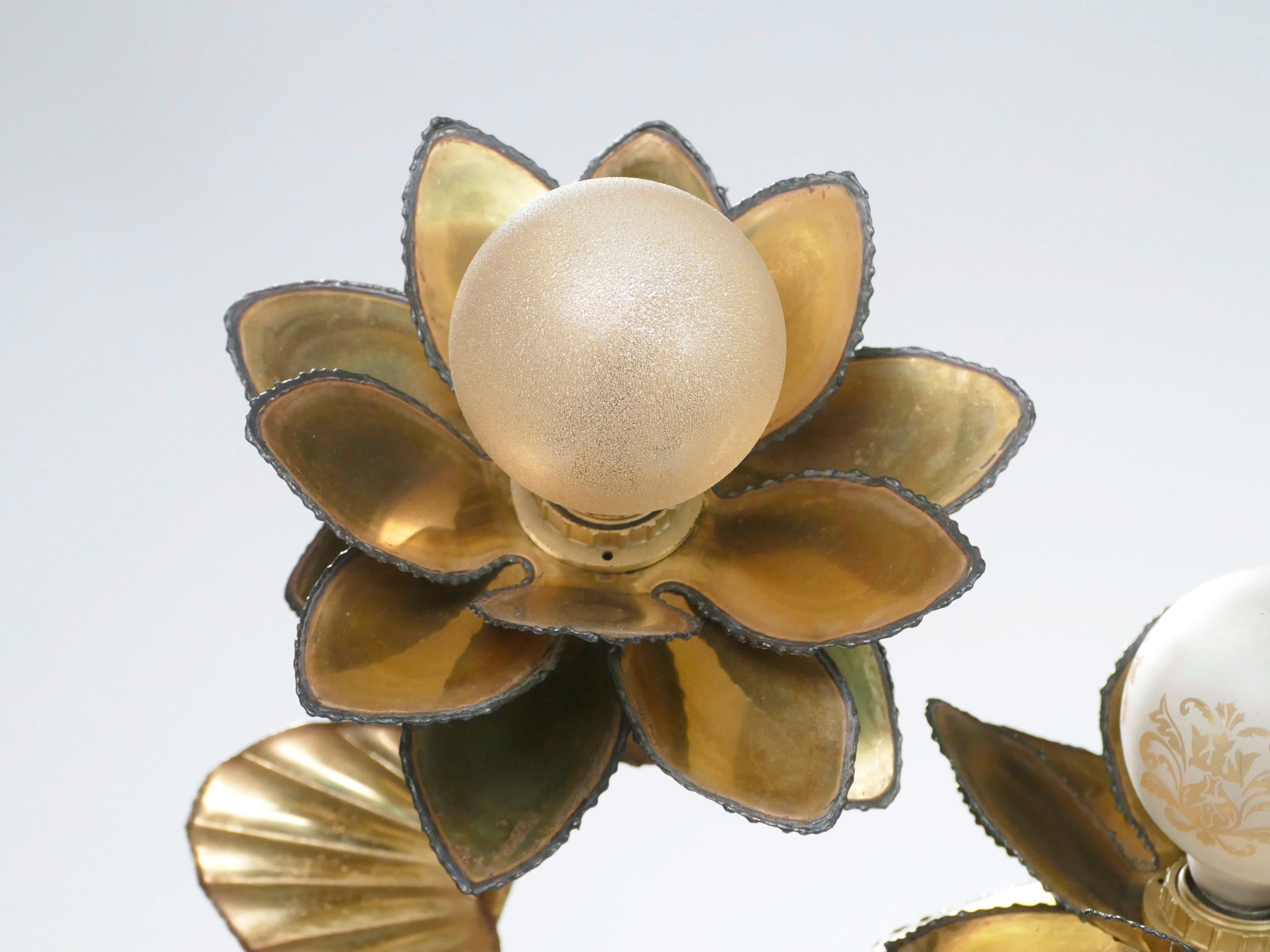 Brass House Jansen 70s flower lamp