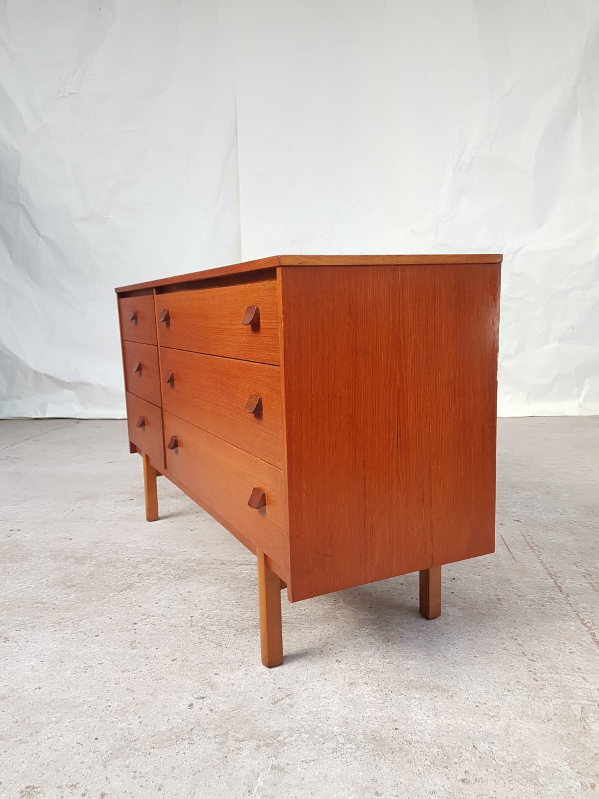 Dresser in teak