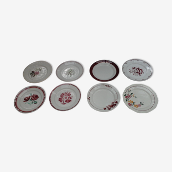 Assortiment de 8 assiettes plates dominante rouge