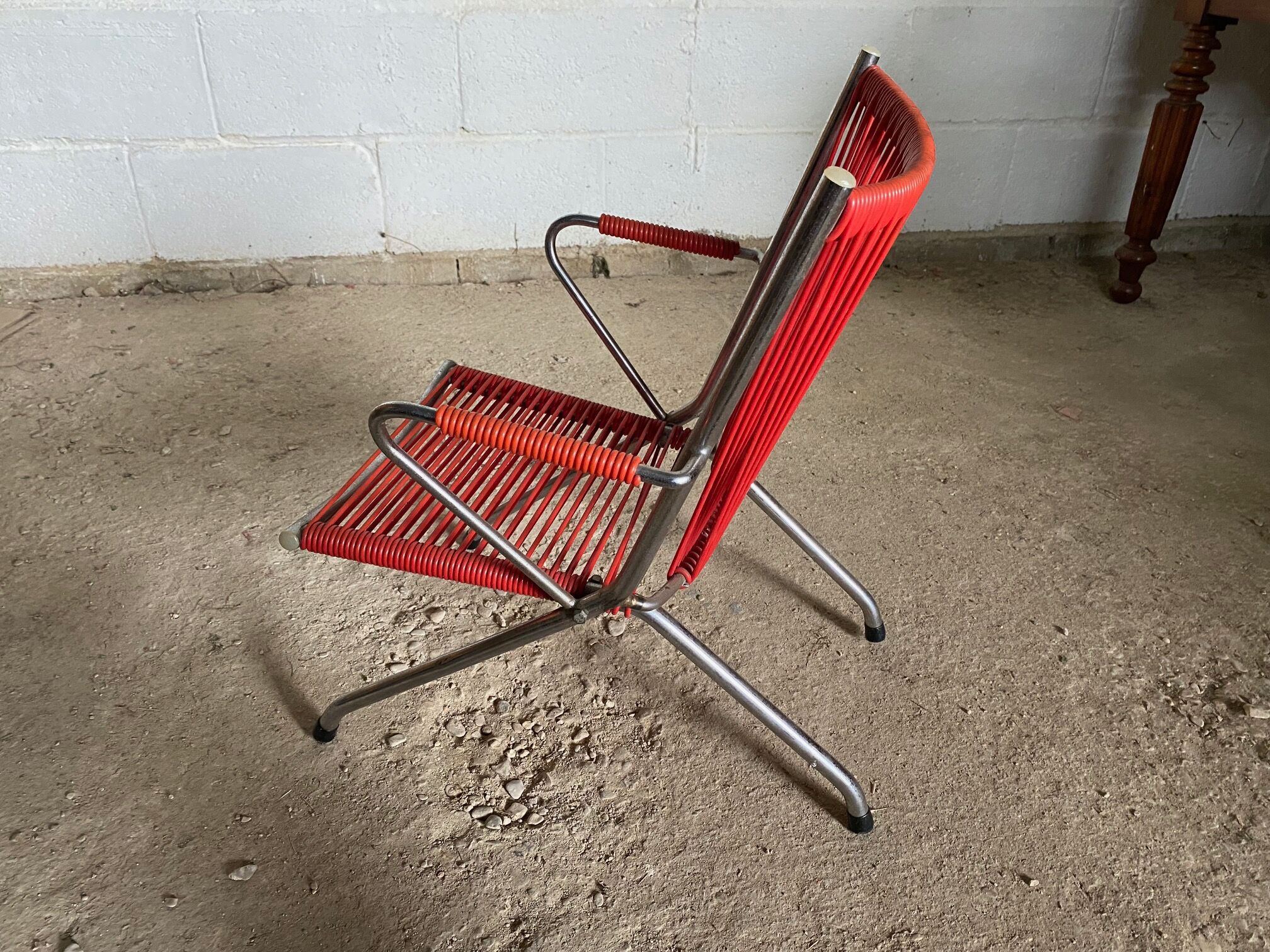 Folding scoubidou children's armchair red and vintage chrome 1950
