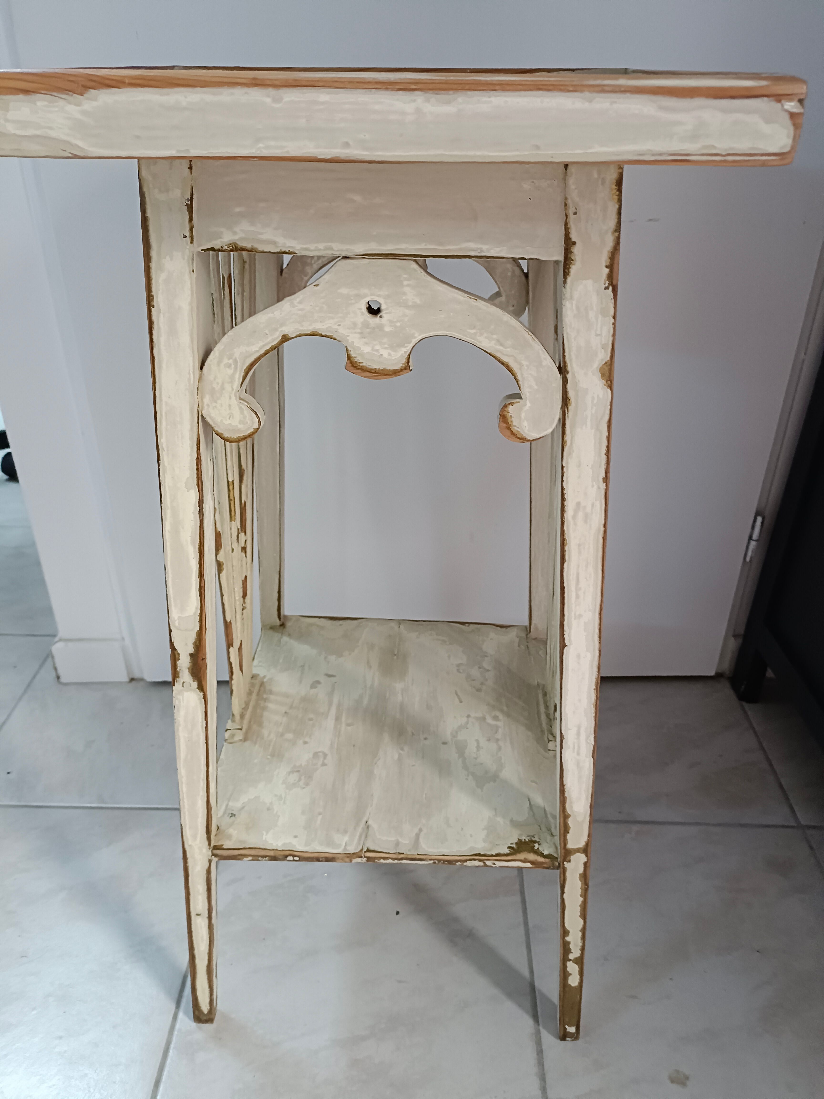 Side table door door vintage plant 50s in good condition