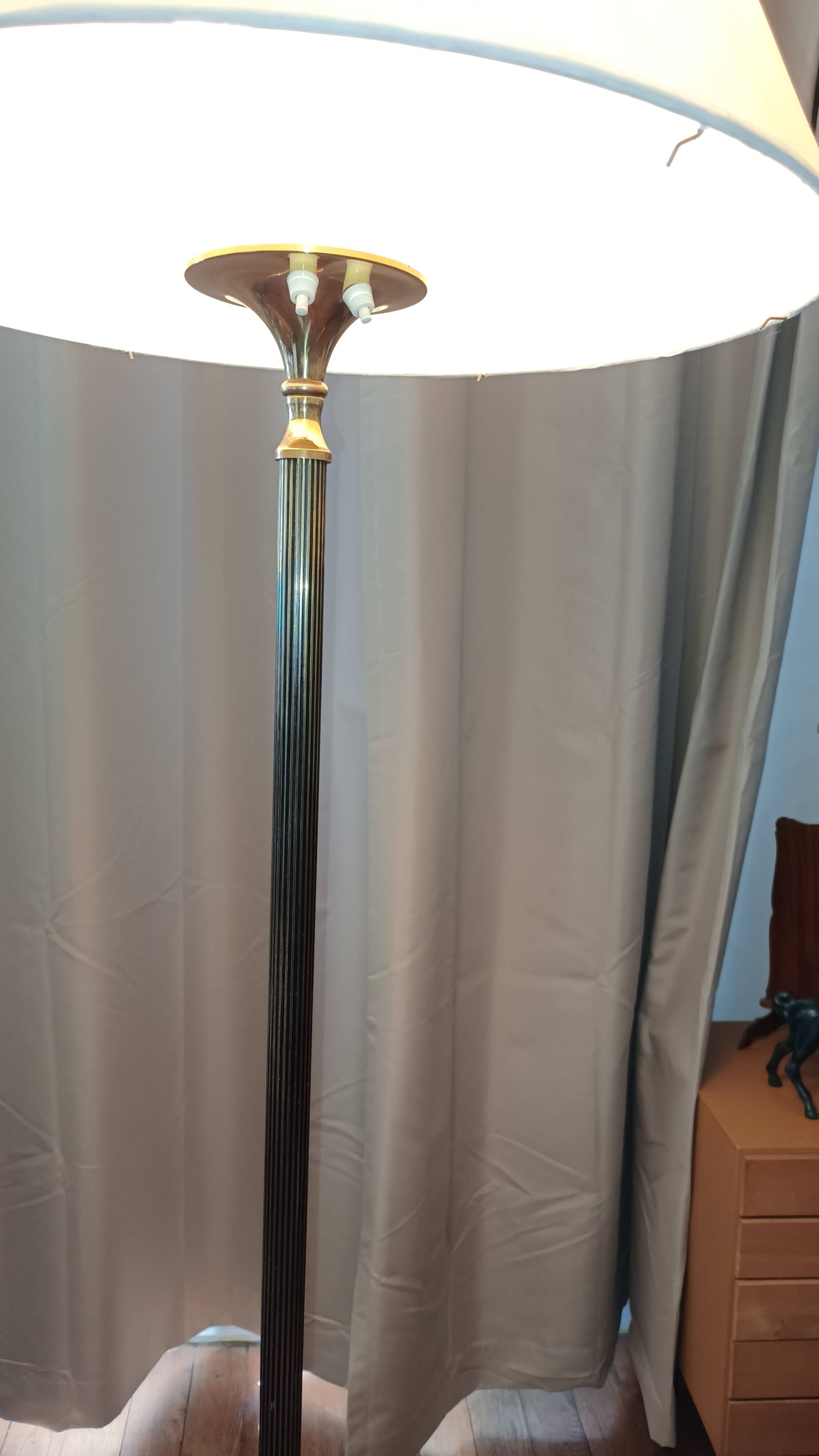 Reading floor lamp from the Arlus house from the 1950s.