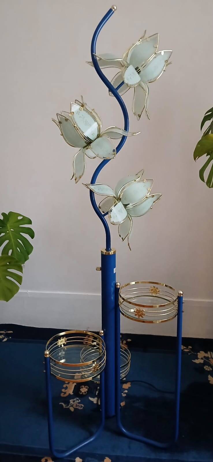 Vintage hollywood regency lotus lamp blue