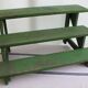 Étagère sur pieds en bois peint en vert