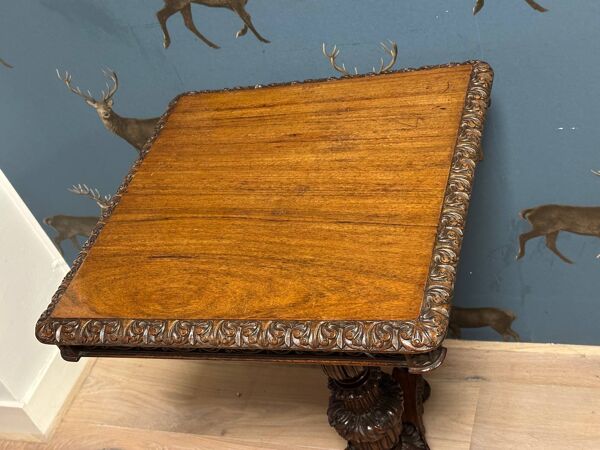 ensemble de 2 tables à plateau basculant anglo-indiennes