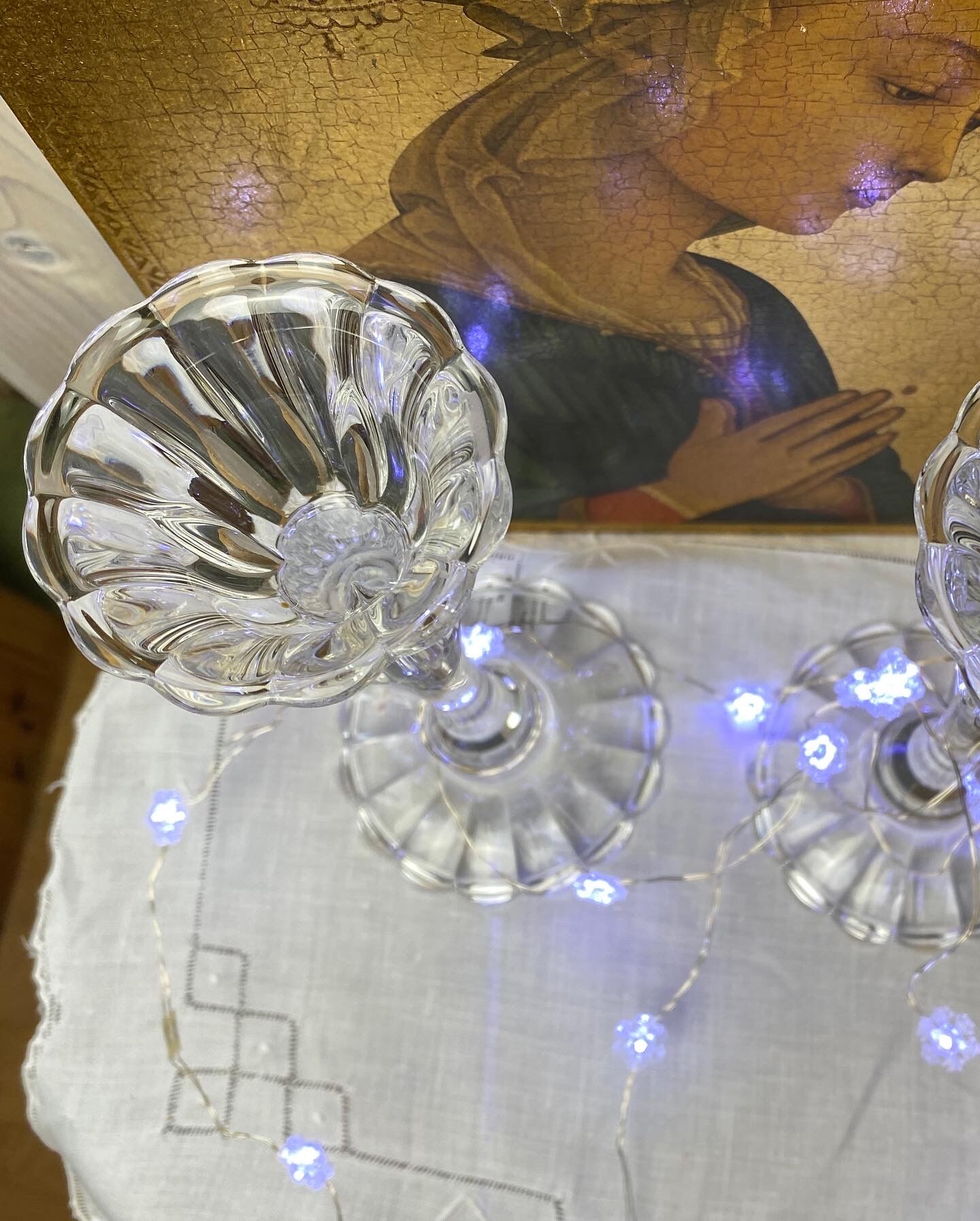 Duo de grands bougeoirs en cristal vintage