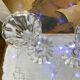 Duo de grands bougeoirs en cristal vintage