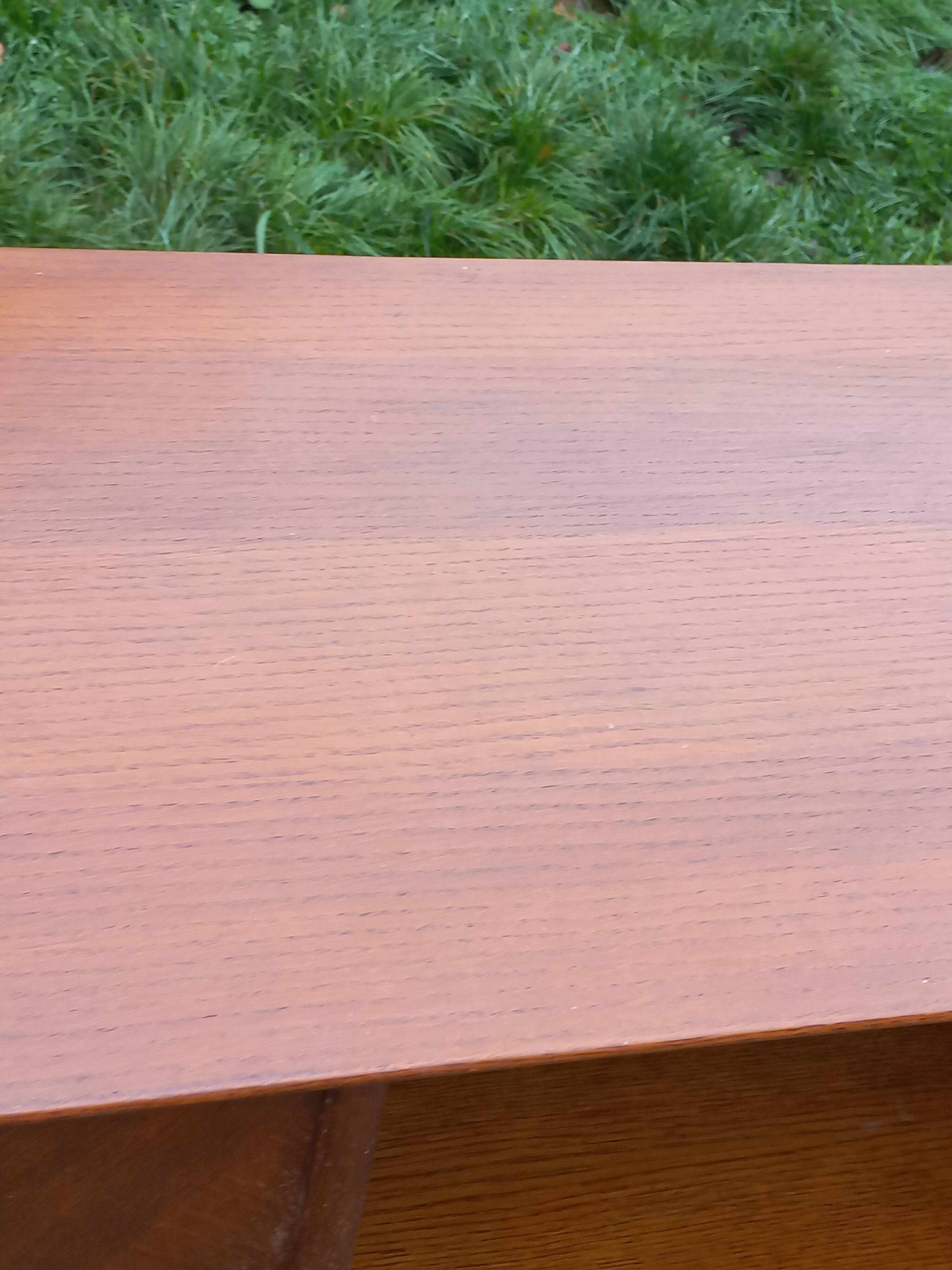 Enfilade vintage en chêne doré portes coulissantes pieds compas 1950