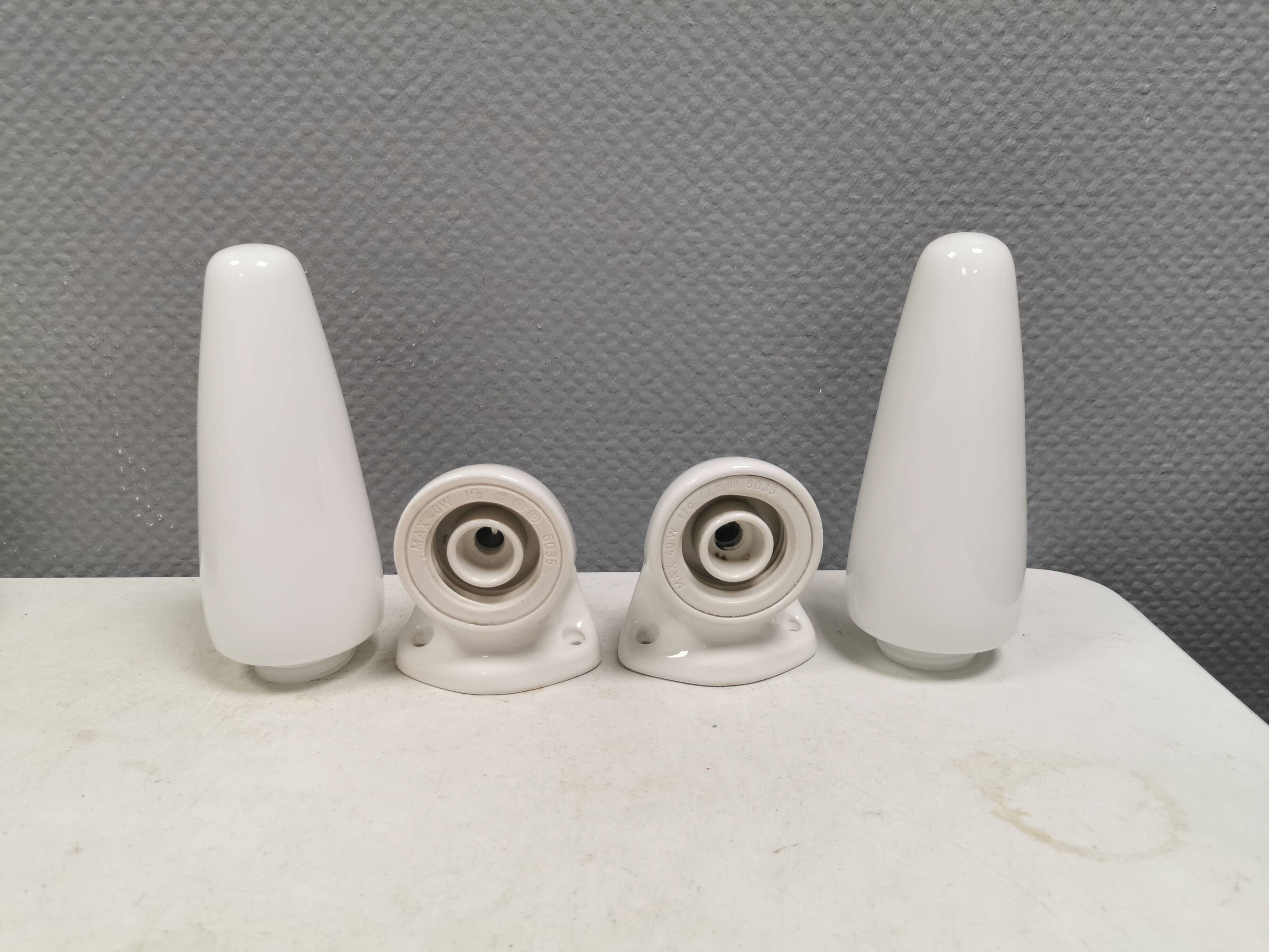 Lampes de salle de bain en céramique vintage par Sigvard Bernadotte, IFÖ Suède.