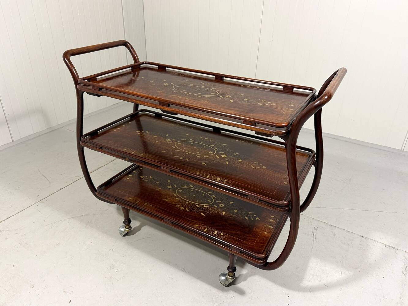 Anglo-Indian teak serving trolley with brass inlays from the 1930s-1940s.