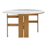 Scandinavian extendable dining table | contemporary design